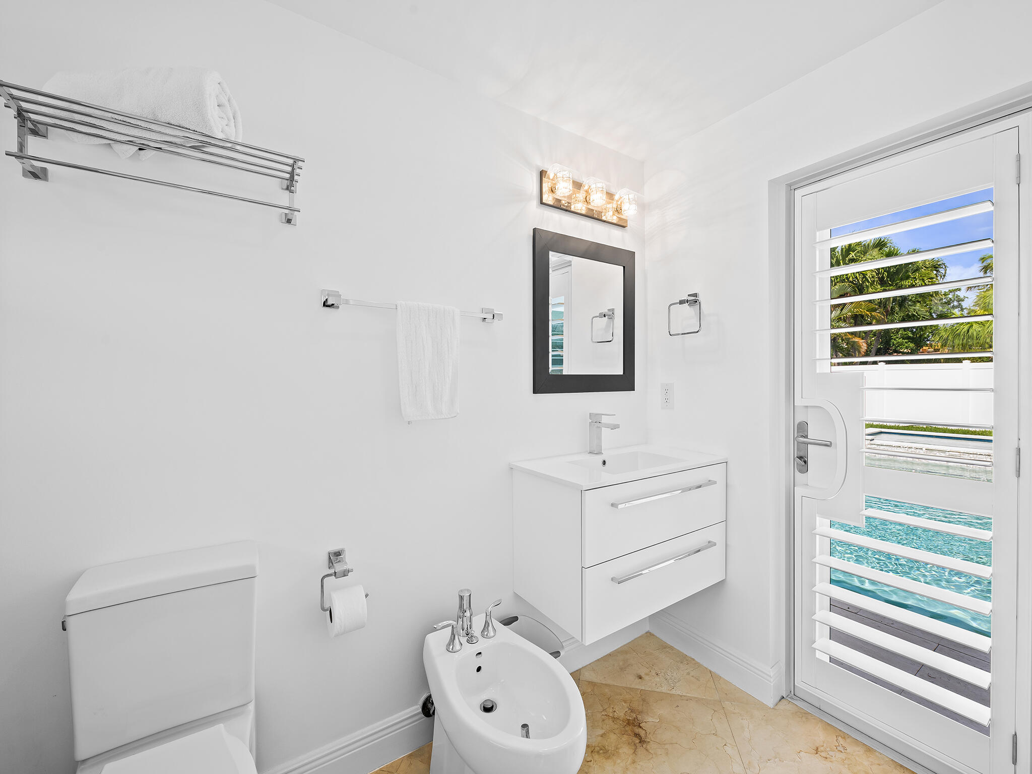 IMPERIAL POINT 5 SEC - Residential