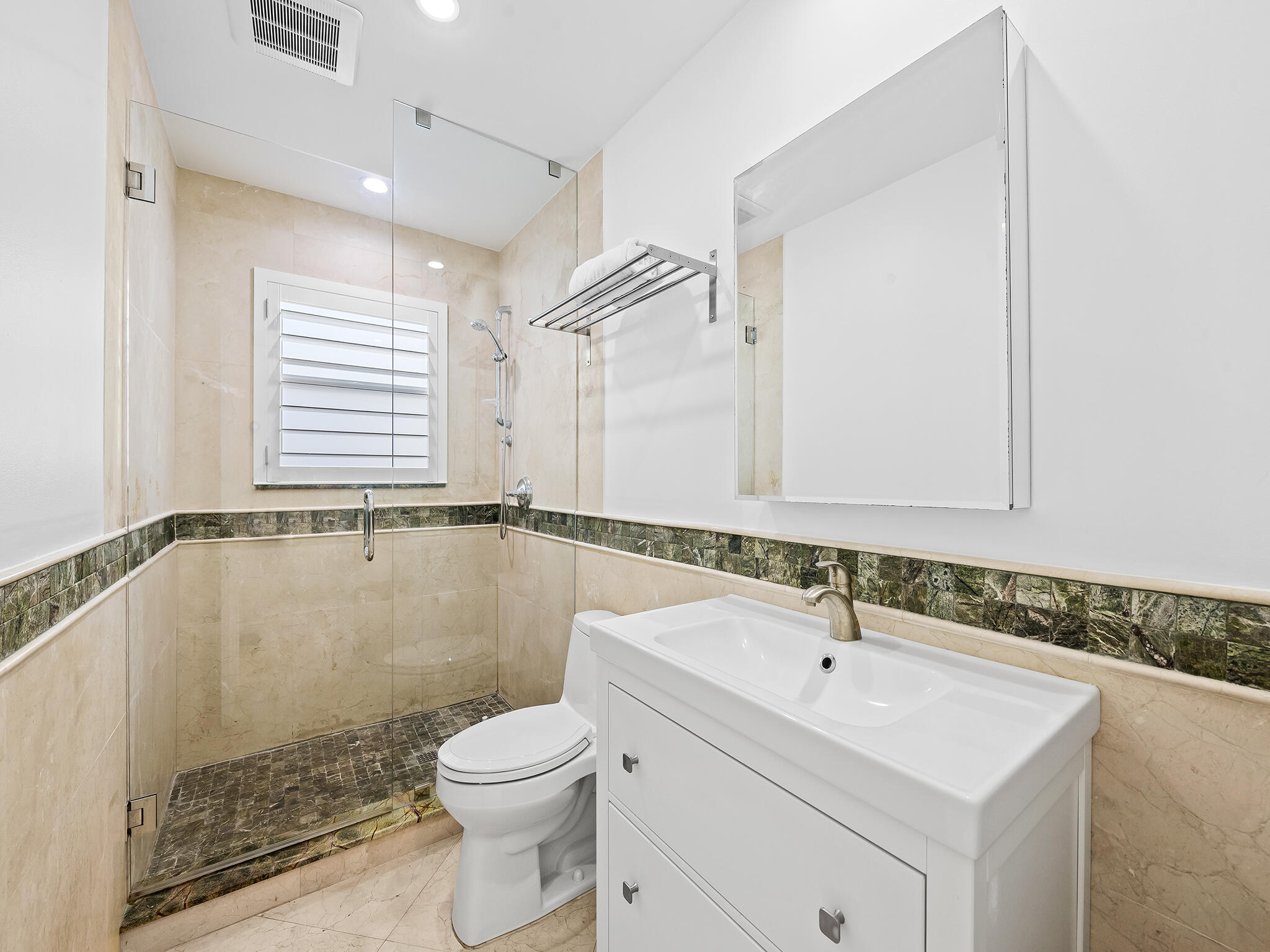 IMPERIAL POINT 5 SEC - Residential