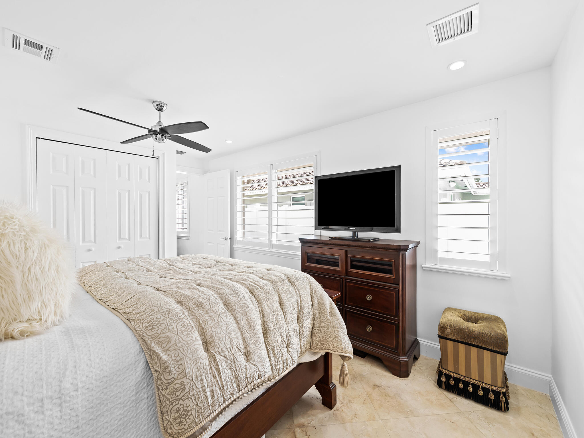 IMPERIAL POINT 5 SEC - Residential