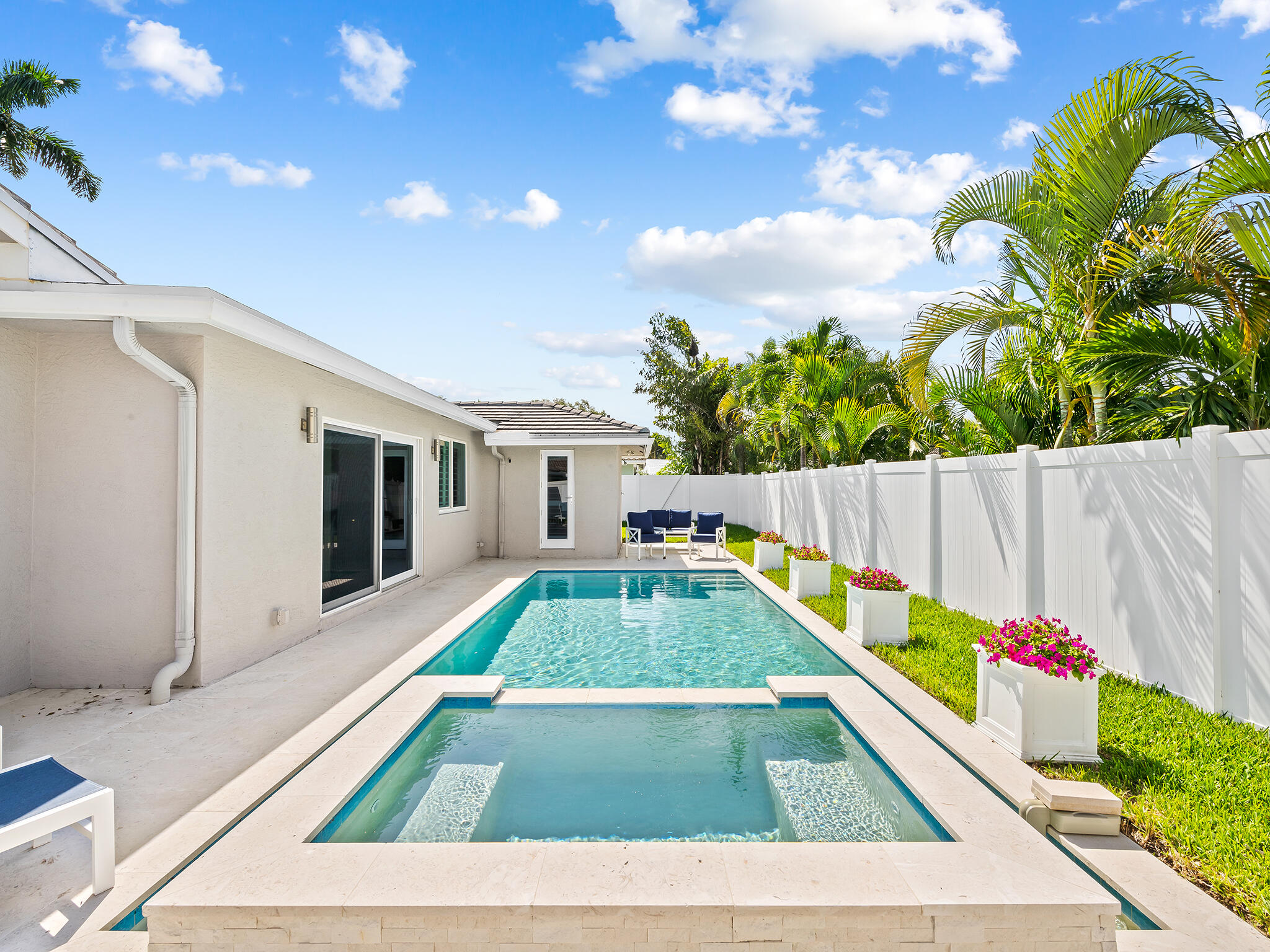 IMPERIAL POINT 5 SEC - Residential