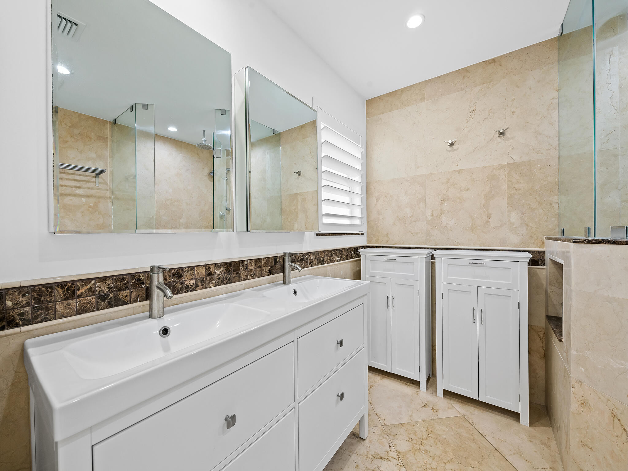 IMPERIAL POINT 5 SEC - Residential