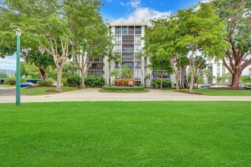 Photo of 1841 Bridgewood Drive, Boca Raton, FL 33434 (MLS # R11097332)