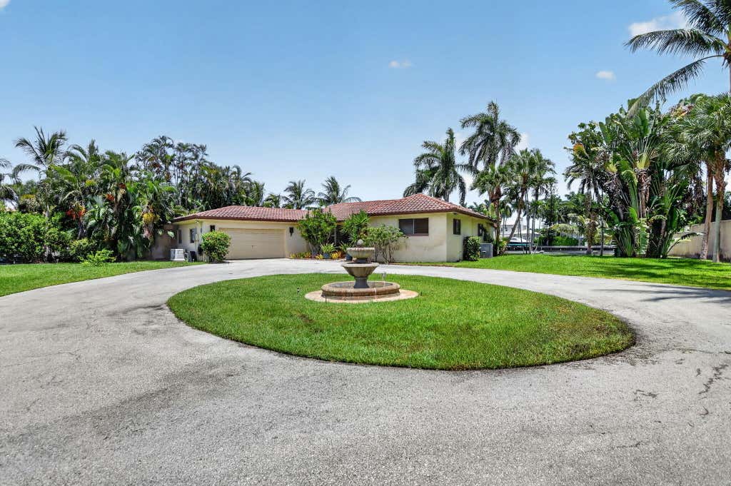 Photo of 823 PALMER Road, Boynton Beach, FL 33483 (MLS # B26061878)