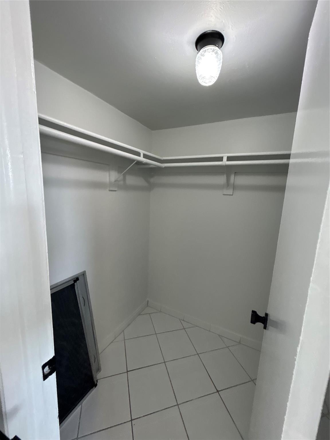 Westland Courts Condo - Residential Lease