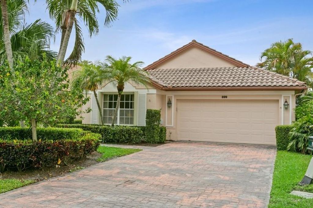 Photo of 899 Augusta Pointe Drive, Palm Beach Gardens, FL 33418 (MLS # R10709458)