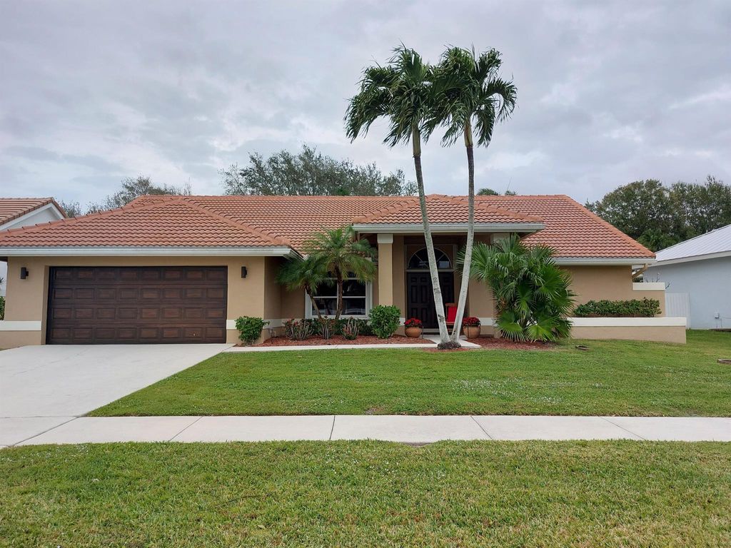 Photo of 6658 Blue Bay Circle, Lake Worth, FL 33467 (MLS # R10949564)