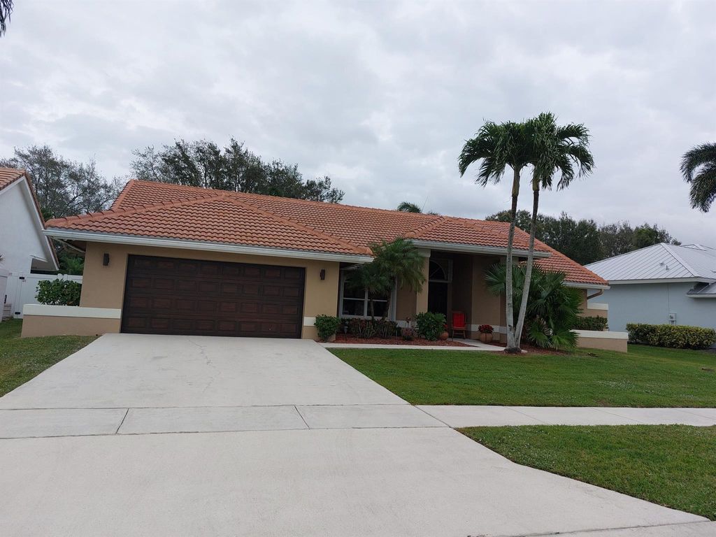 Photo of 6658 Blue Bay Circle, Lake Worth, FL 33467 (MLS # R10949564)