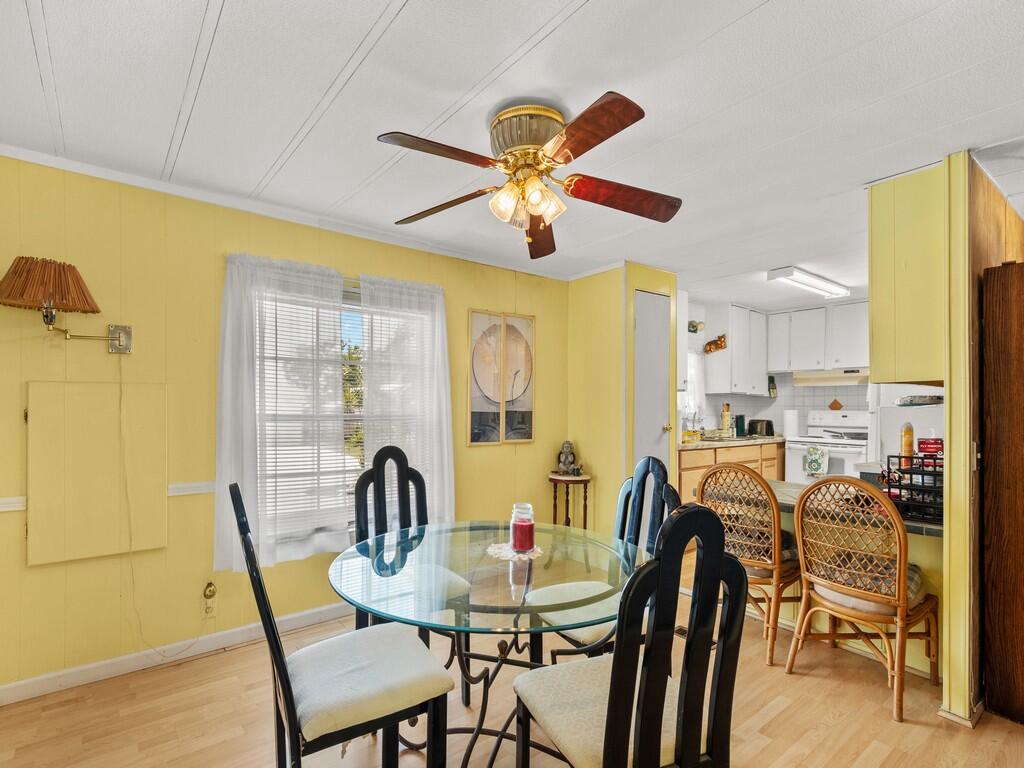 Spanish Lakes Riverfront - Residential