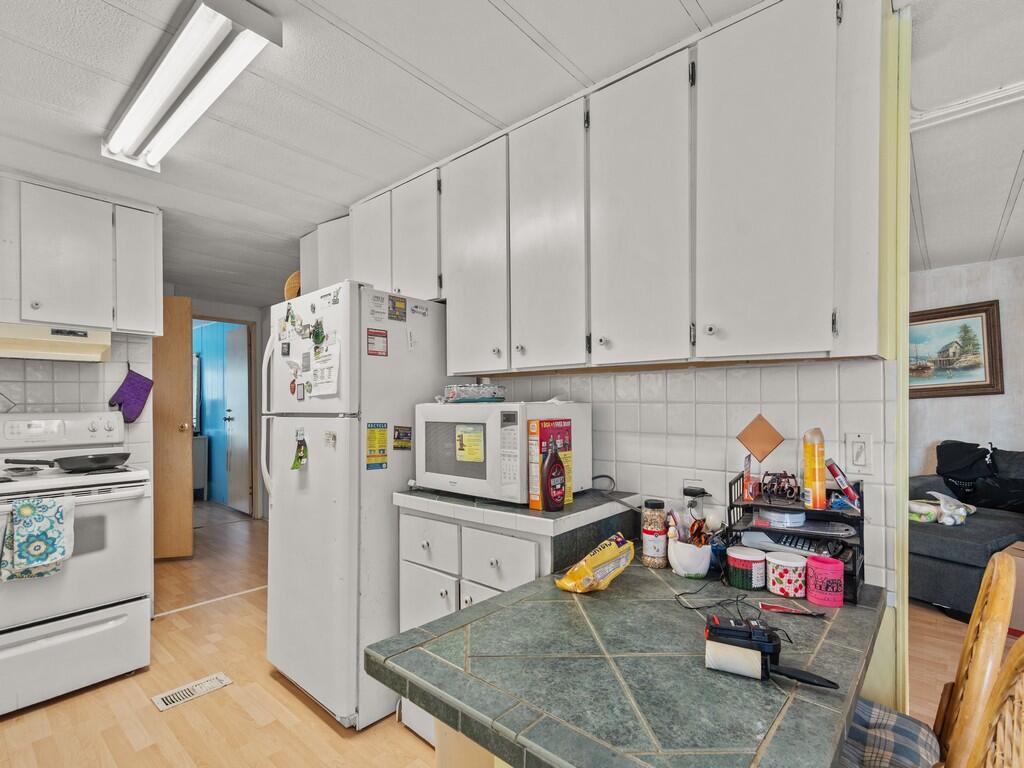 Spanish Lakes Riverfront - Residential