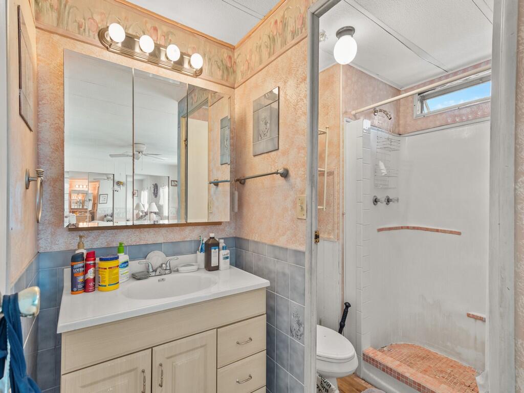 Spanish Lakes Riverfront - Residential