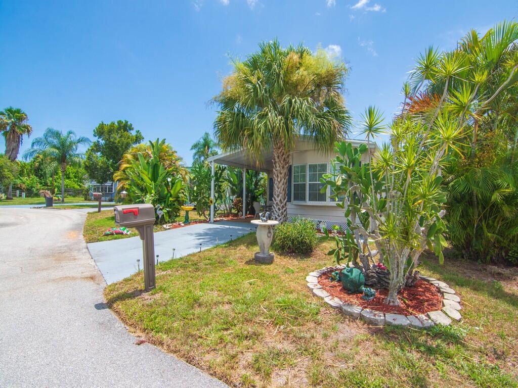 Spanish Lakes Riverfront - Residential