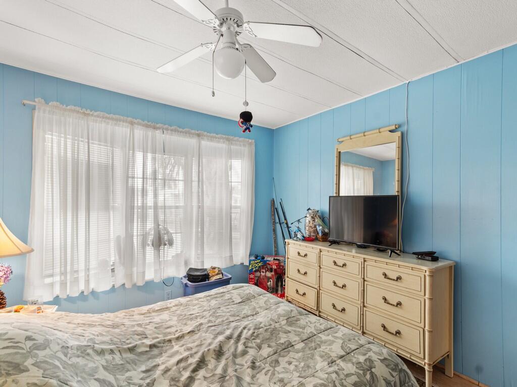 Spanish Lakes Riverfront - Residential