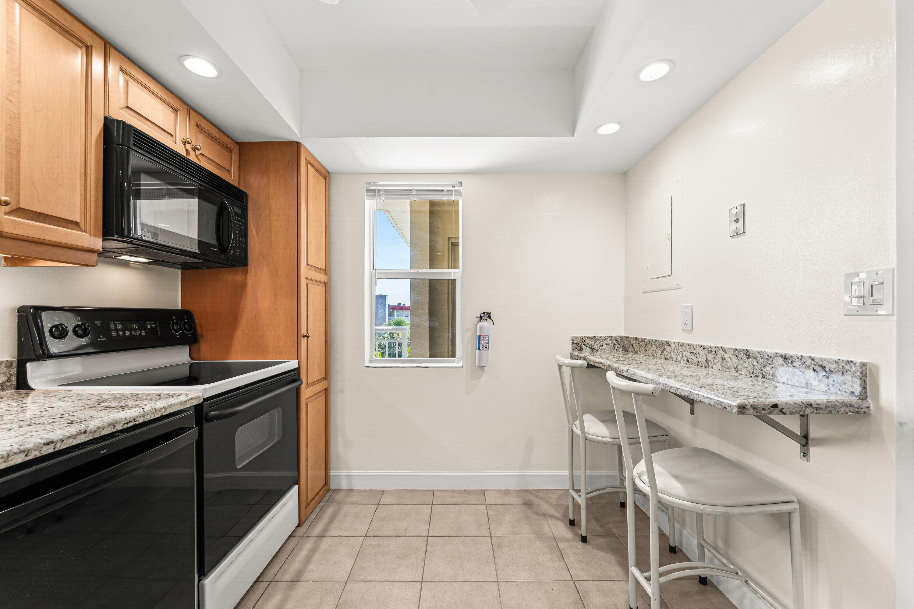 PALM-AIRE AT CORAL KEY - Residential