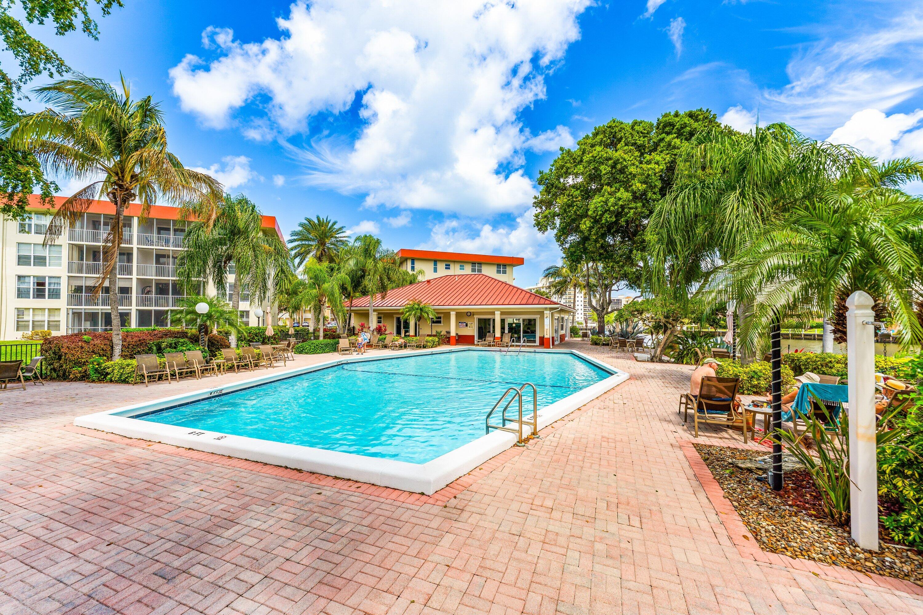 PALM-AIRE AT CORAL KEY - Residential