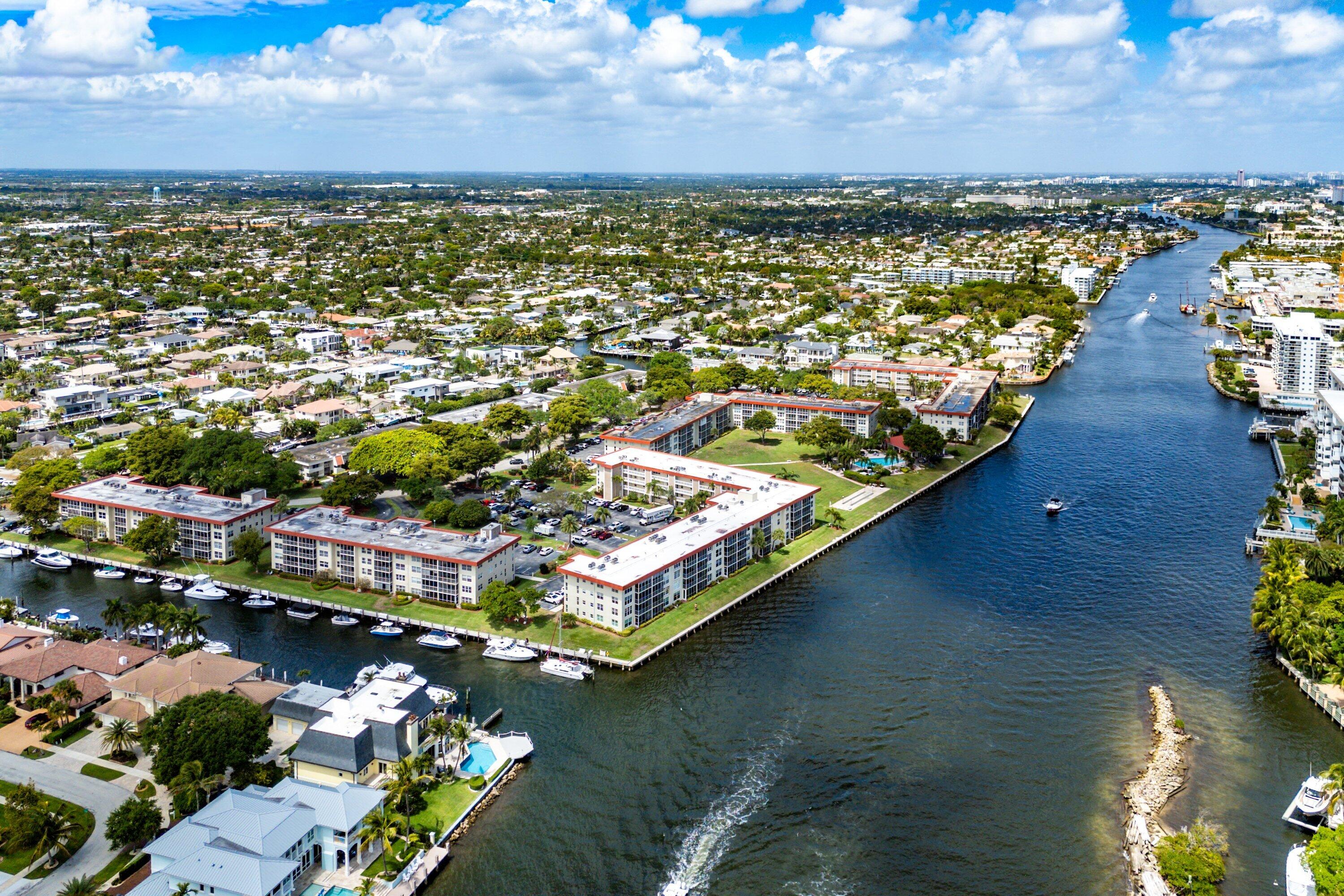 PALM-AIRE AT CORAL KEY - Residential