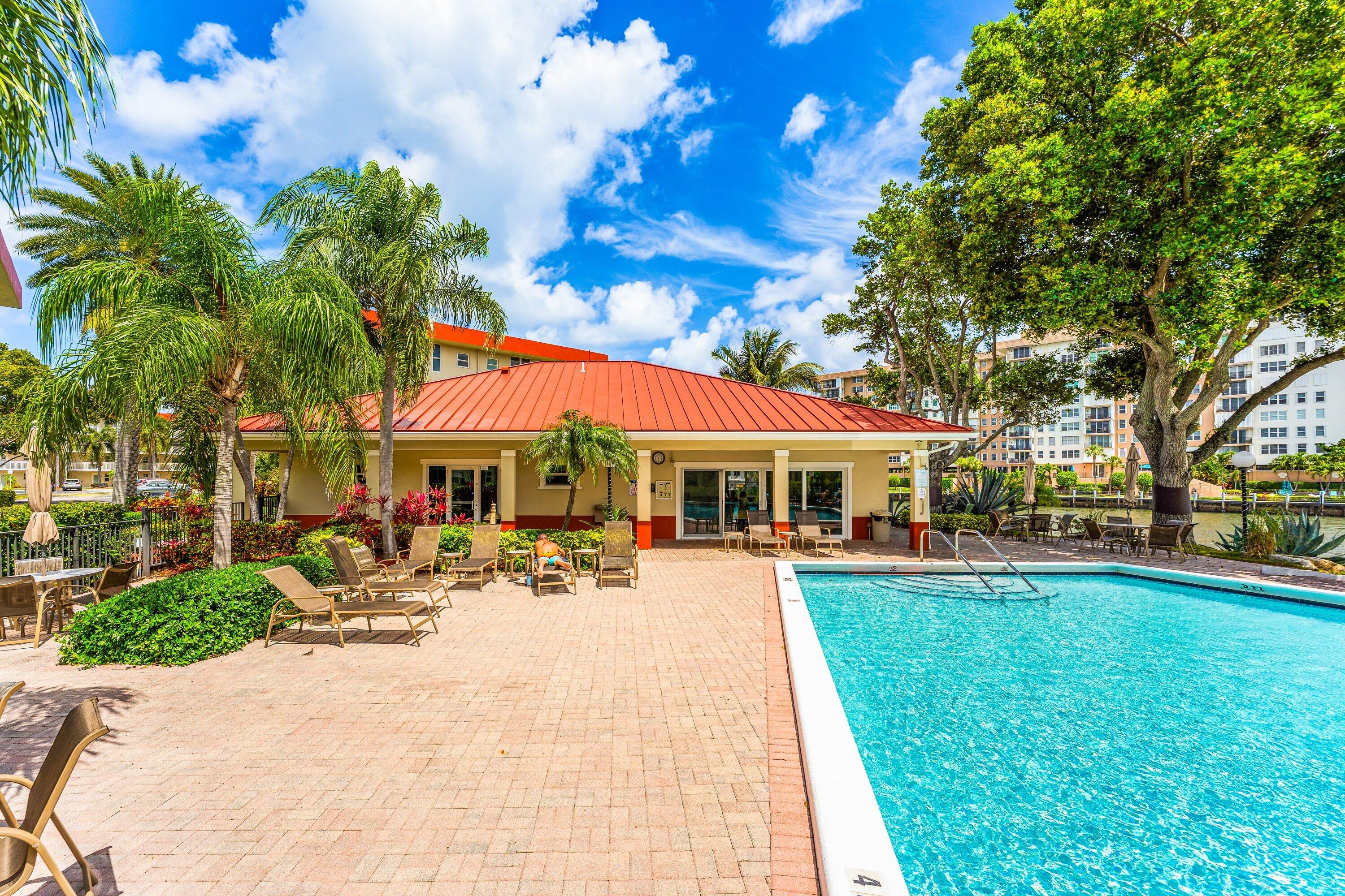 PALM-AIRE AT CORAL KEY - Residential
