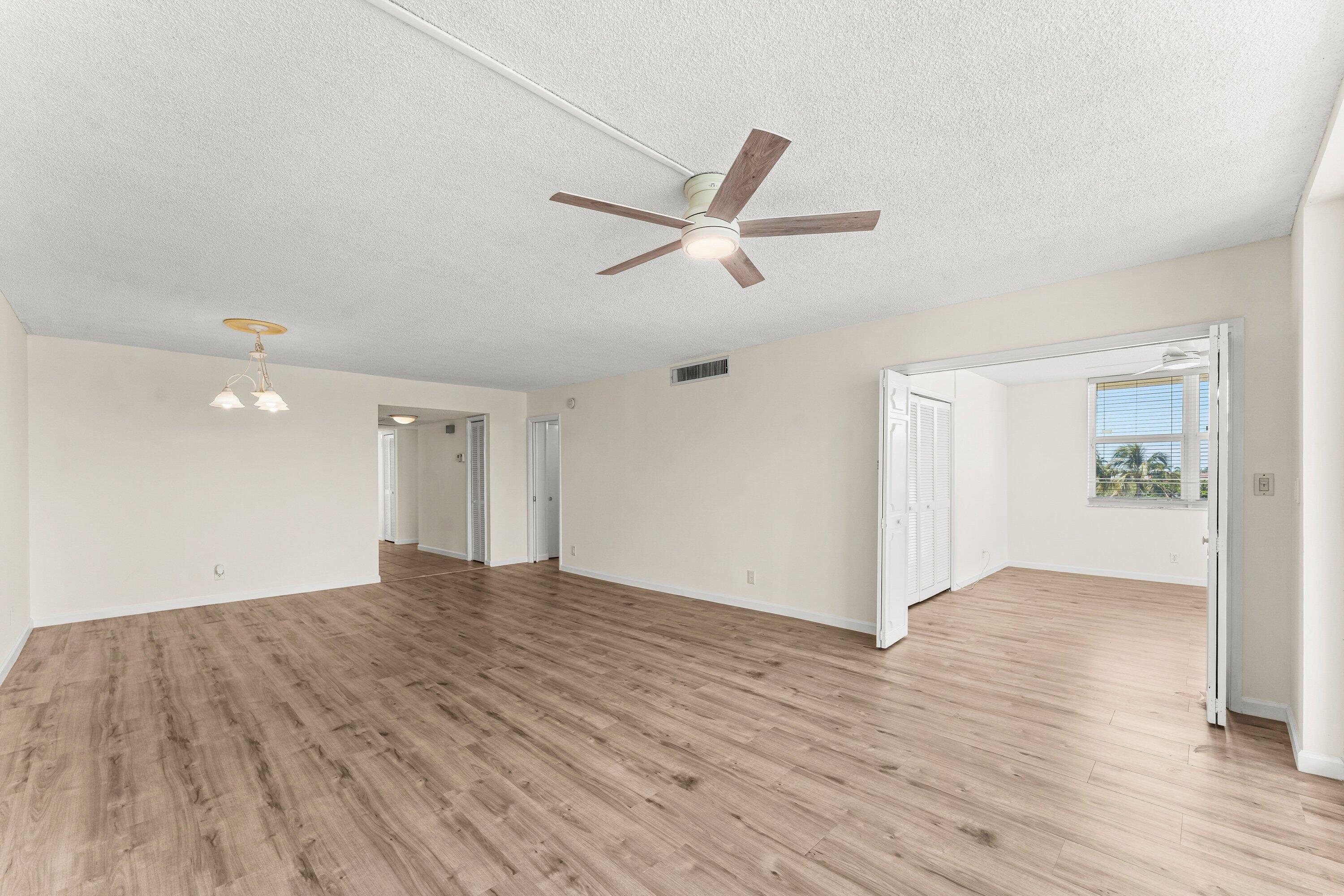 3100 NE 48th Court 415, Lighthouse Point, FL, 33064/$449,000 4 3100 NE 48th Court 415