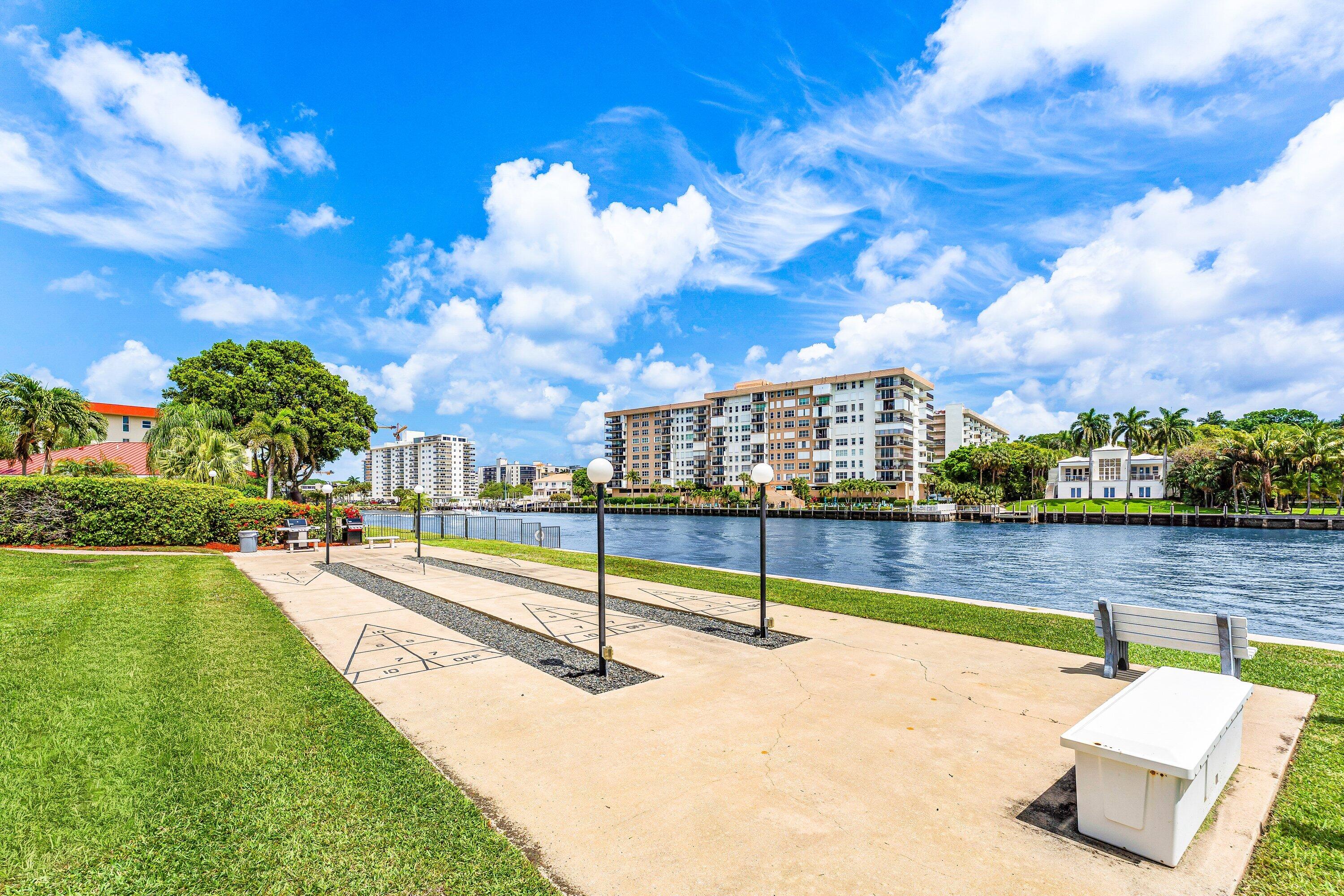PALM-AIRE AT CORAL KEY - Residential