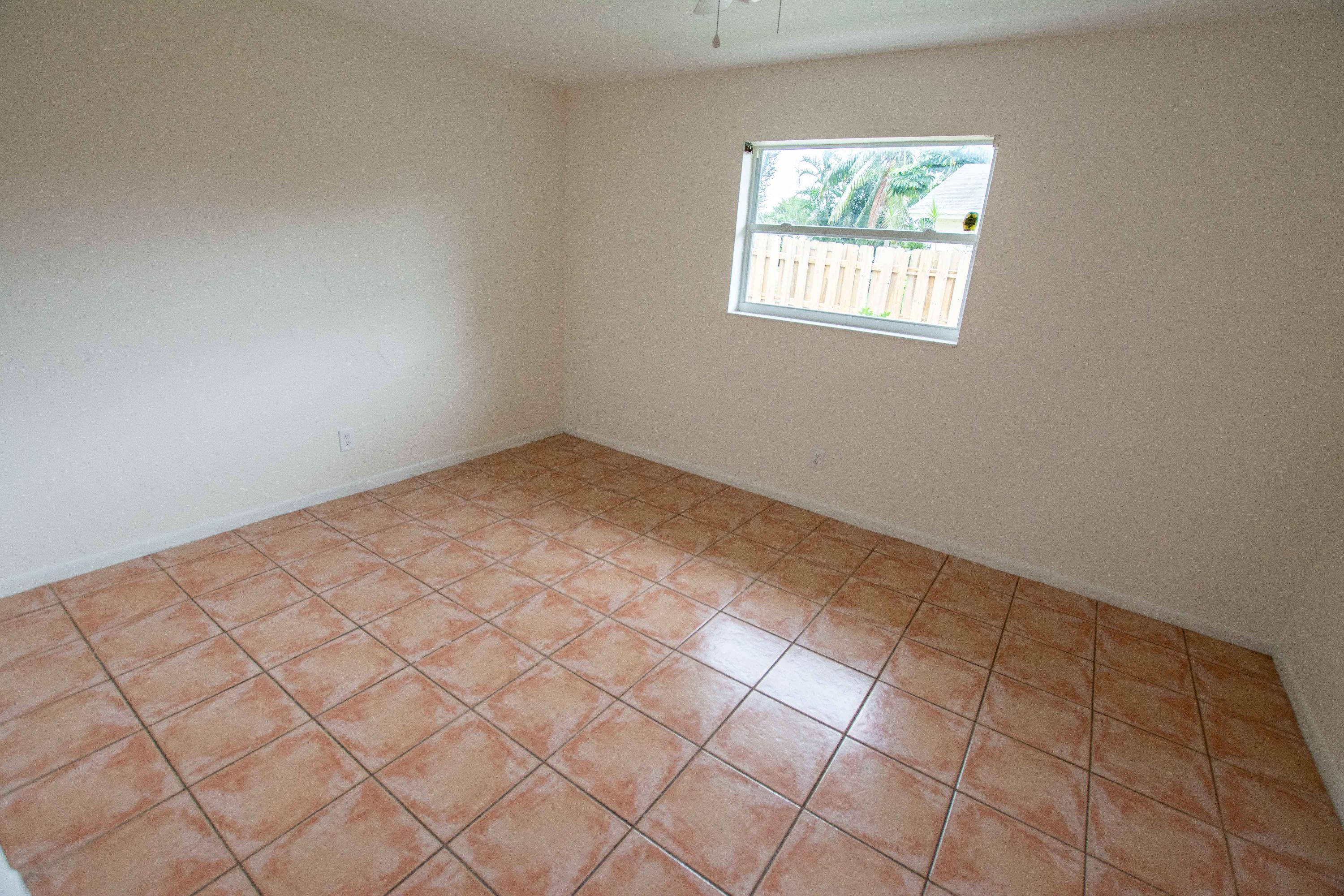 ROAN COURT - Residential Lease