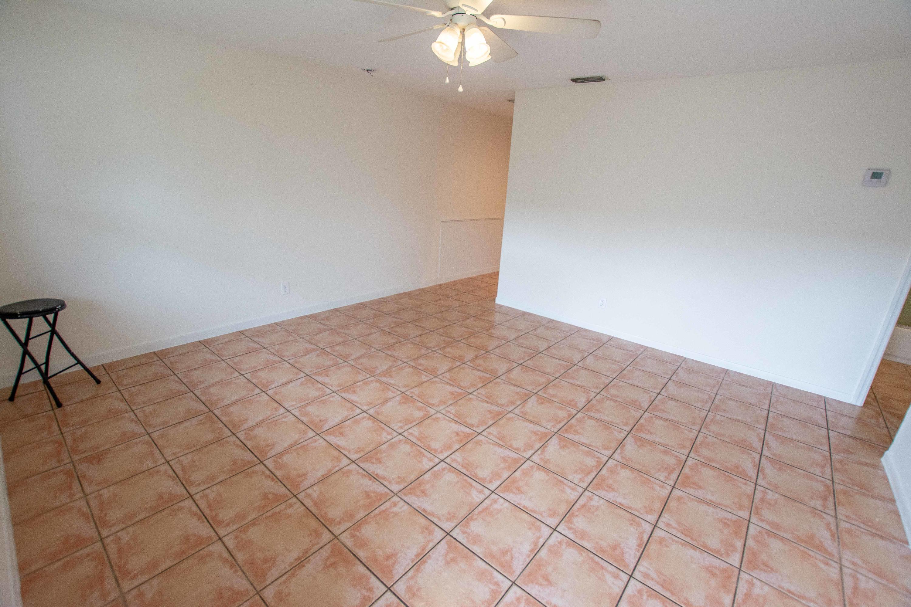 ROAN COURT - Residential Lease