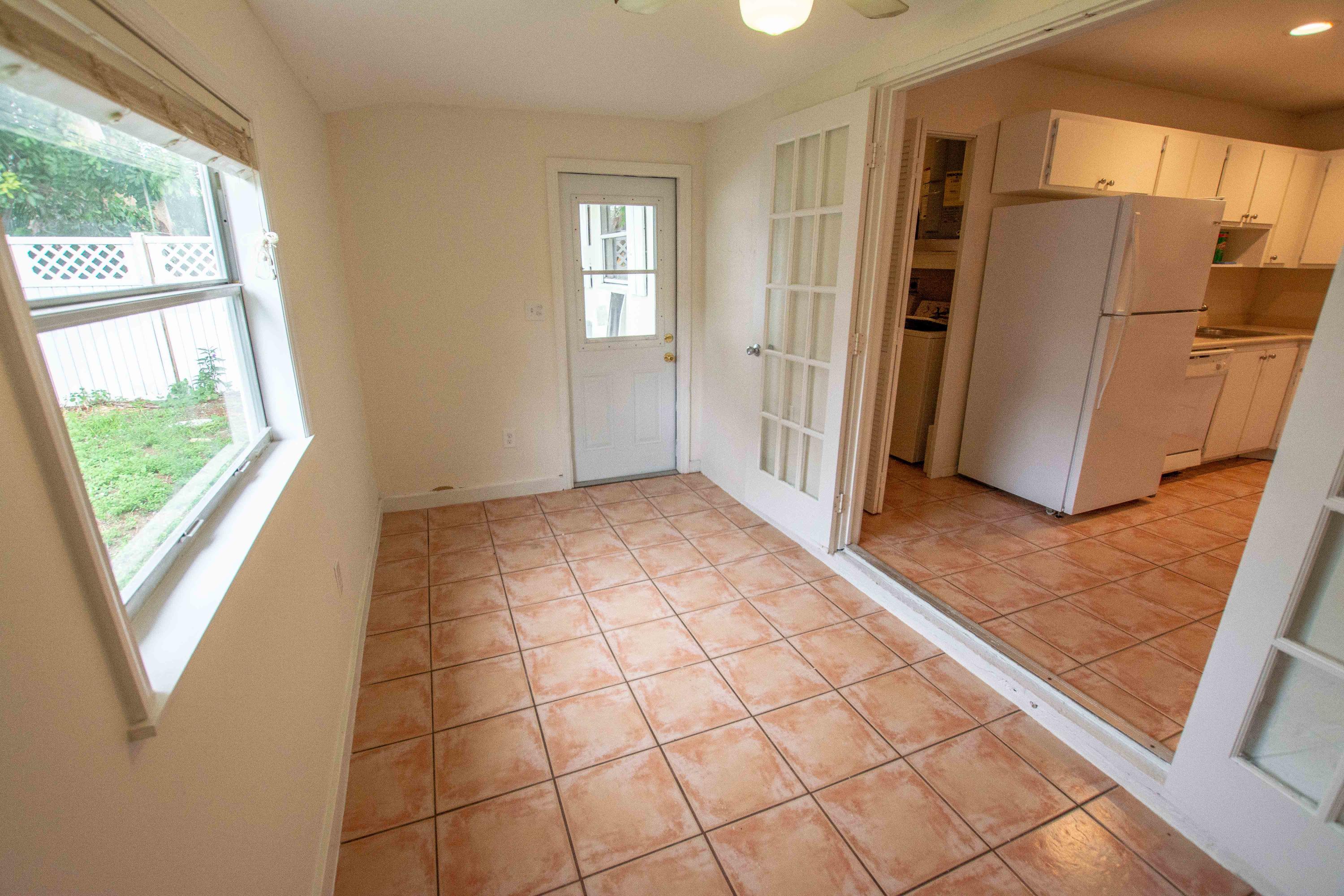 ROAN COURT - Residential Lease