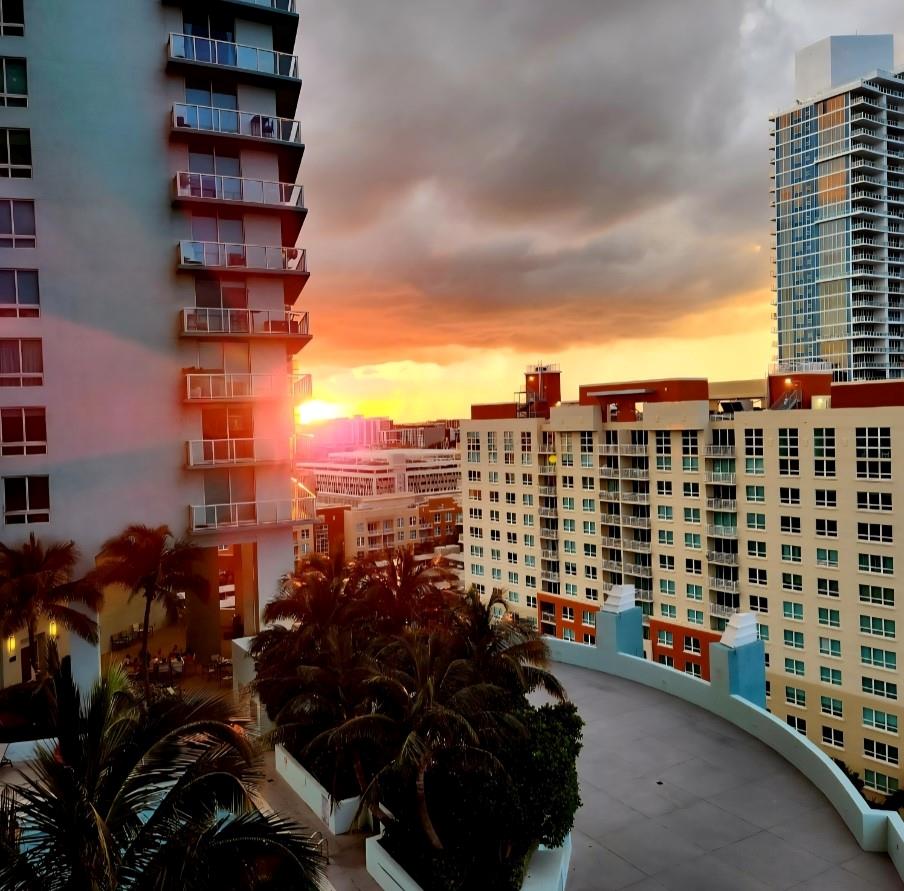 Quantum on the Bay - Residential