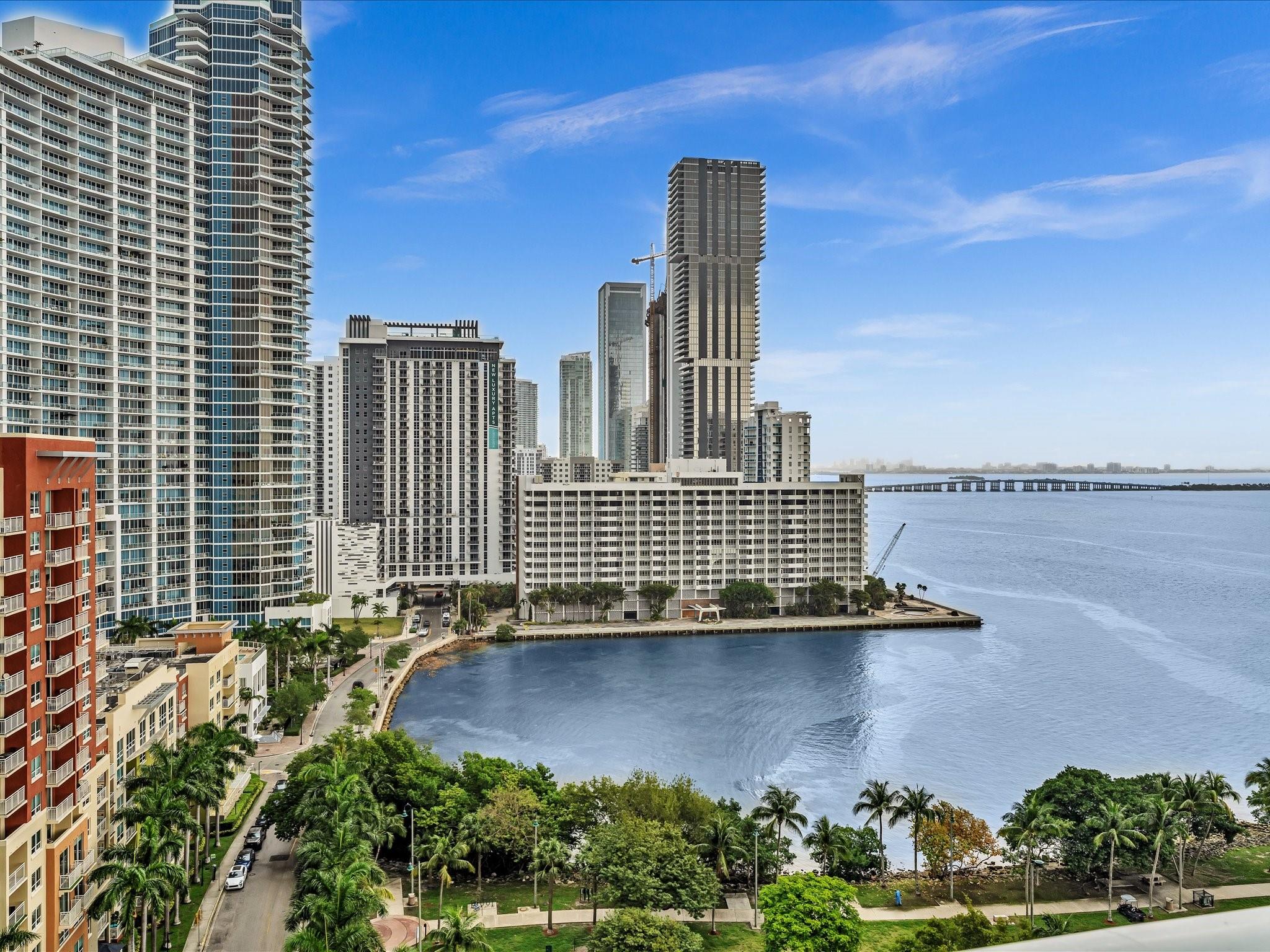 Quantum on the Bay - Residential