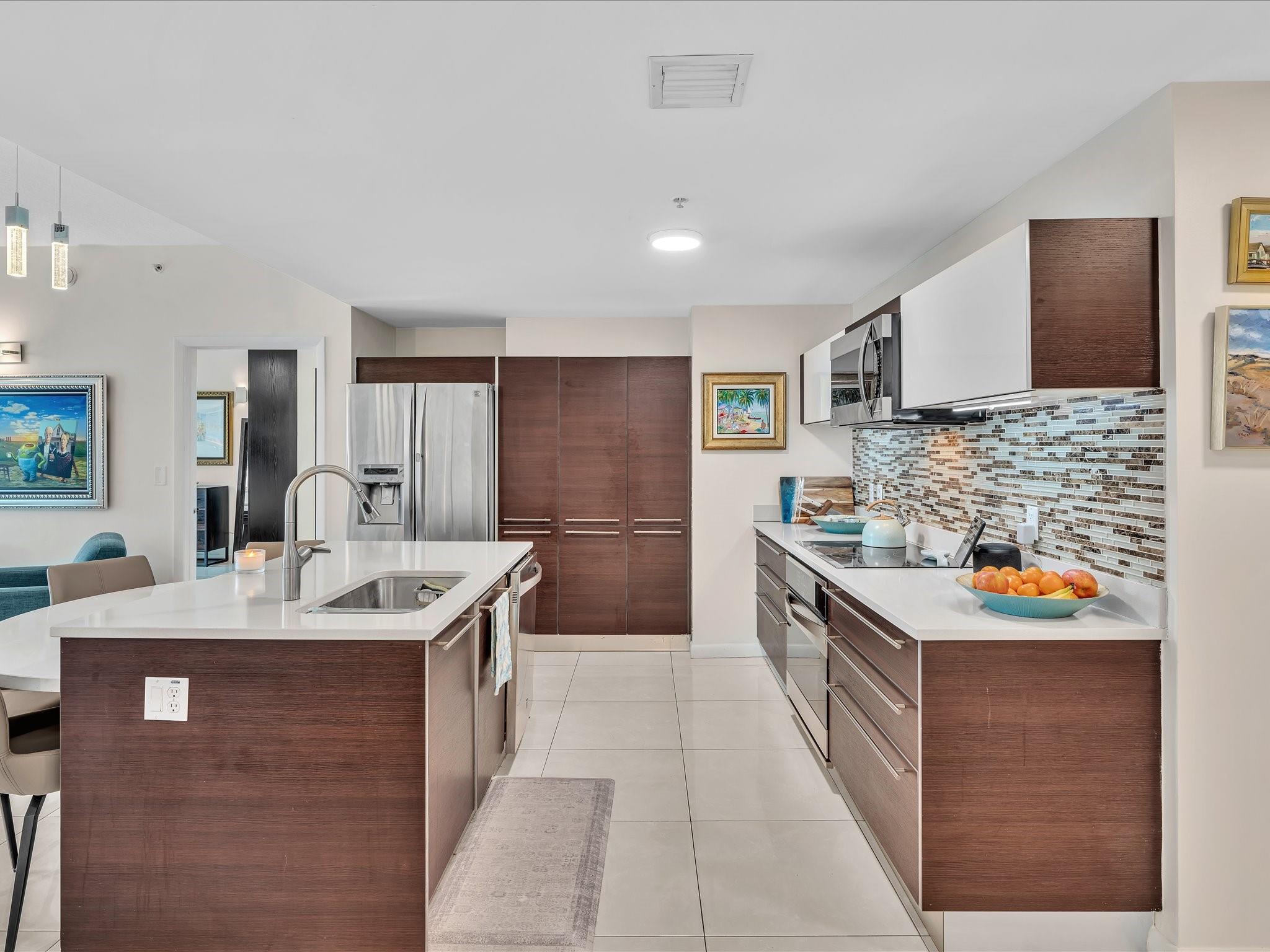 Quantum on the Bay - Residential