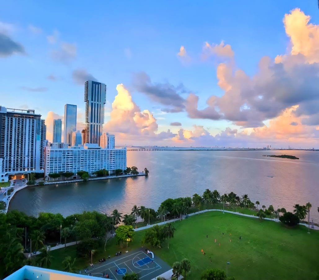 Quantum on the Bay - Residential