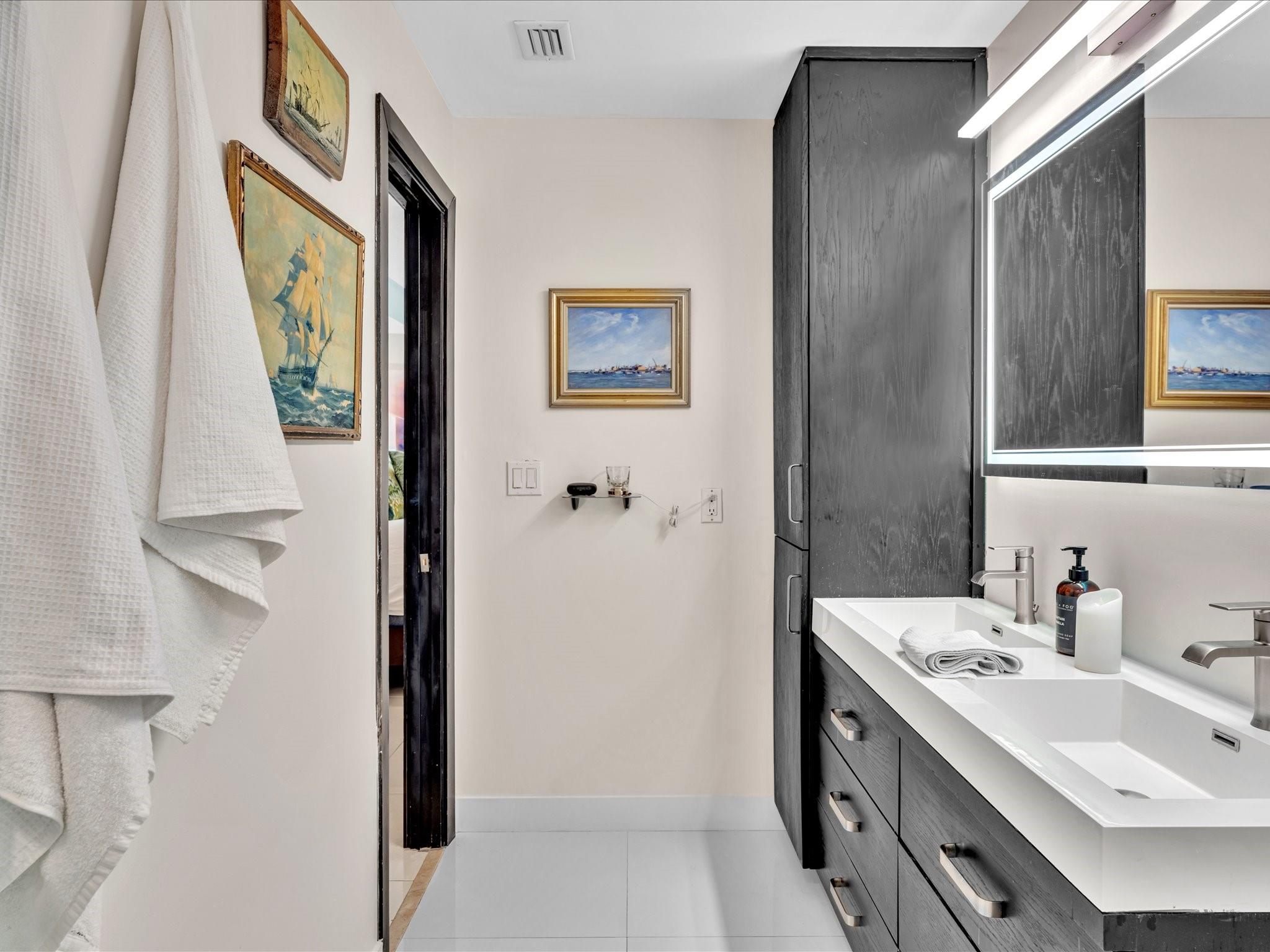 Quantum on the Bay - Residential