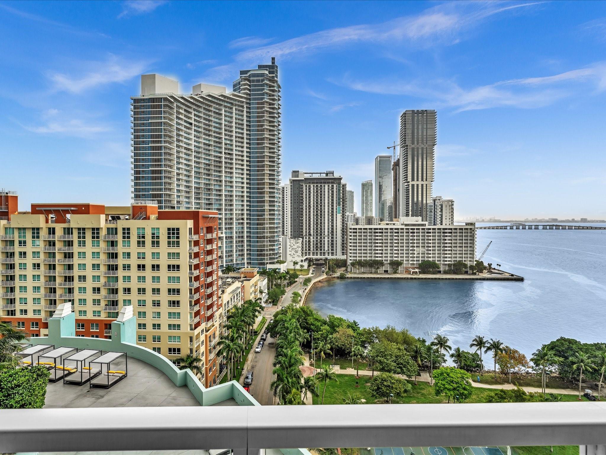 Quantum on the Bay - Residential