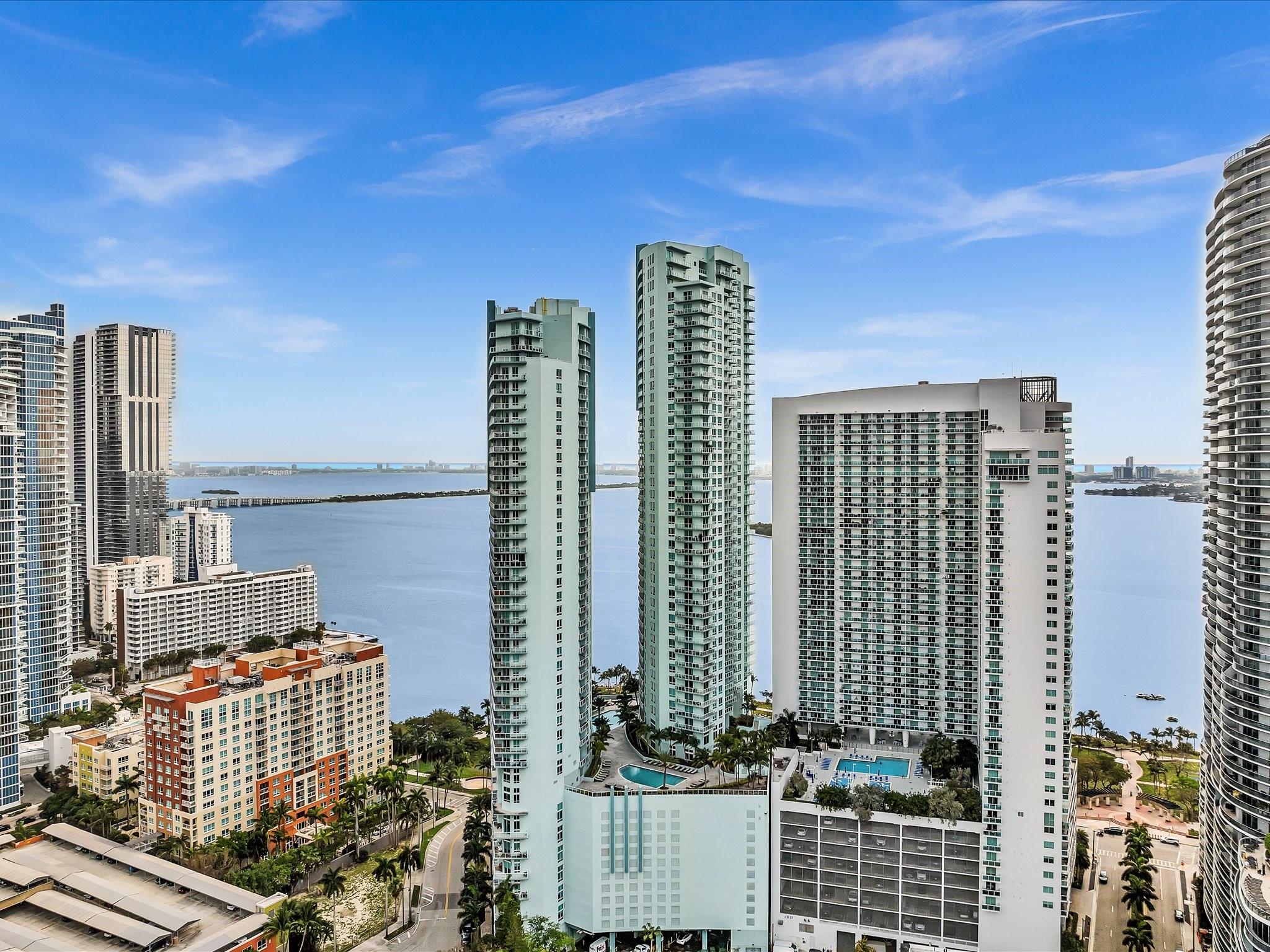 Quantum on the Bay - Residential