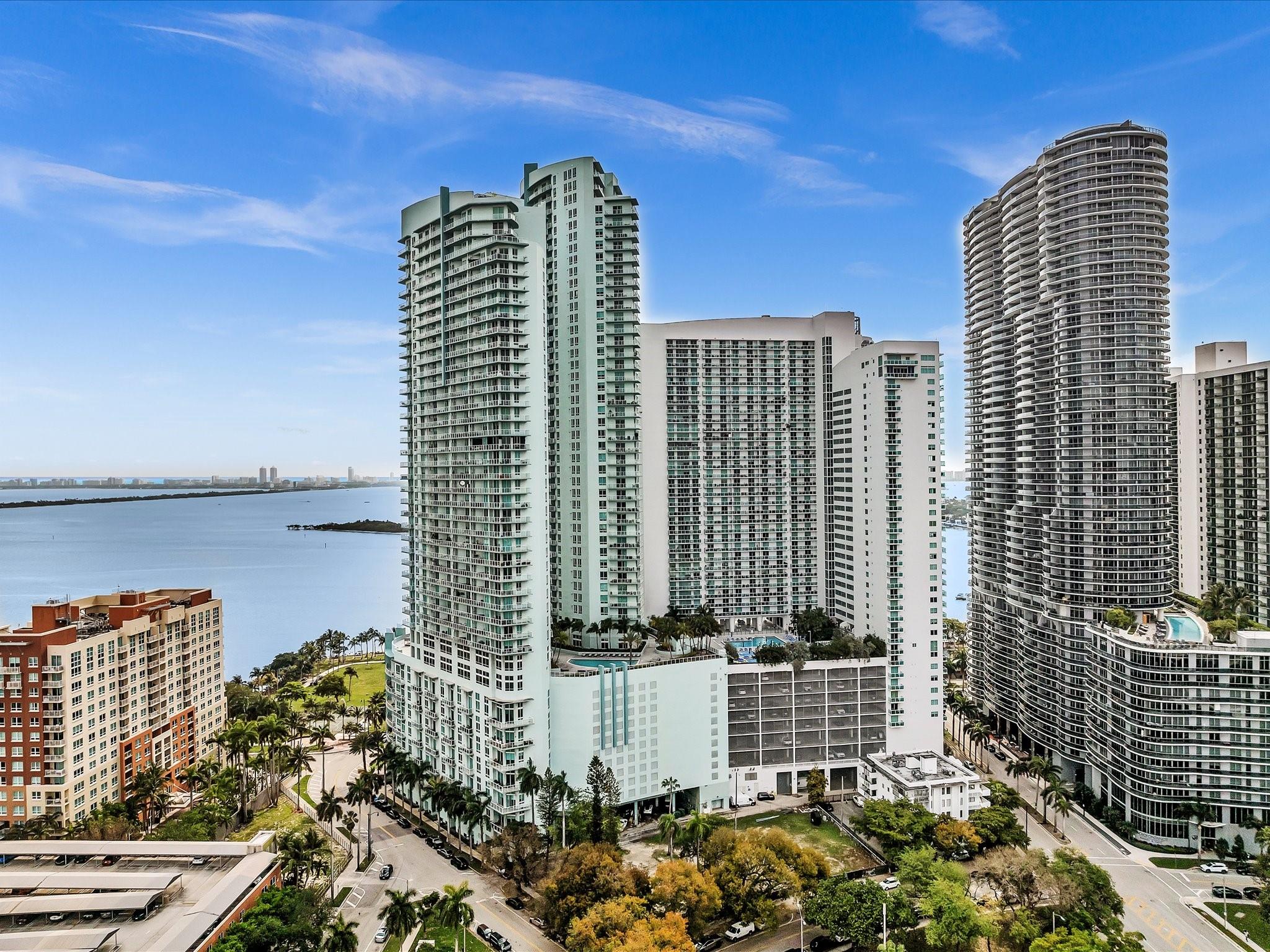 Quantum on the Bay - Residential
