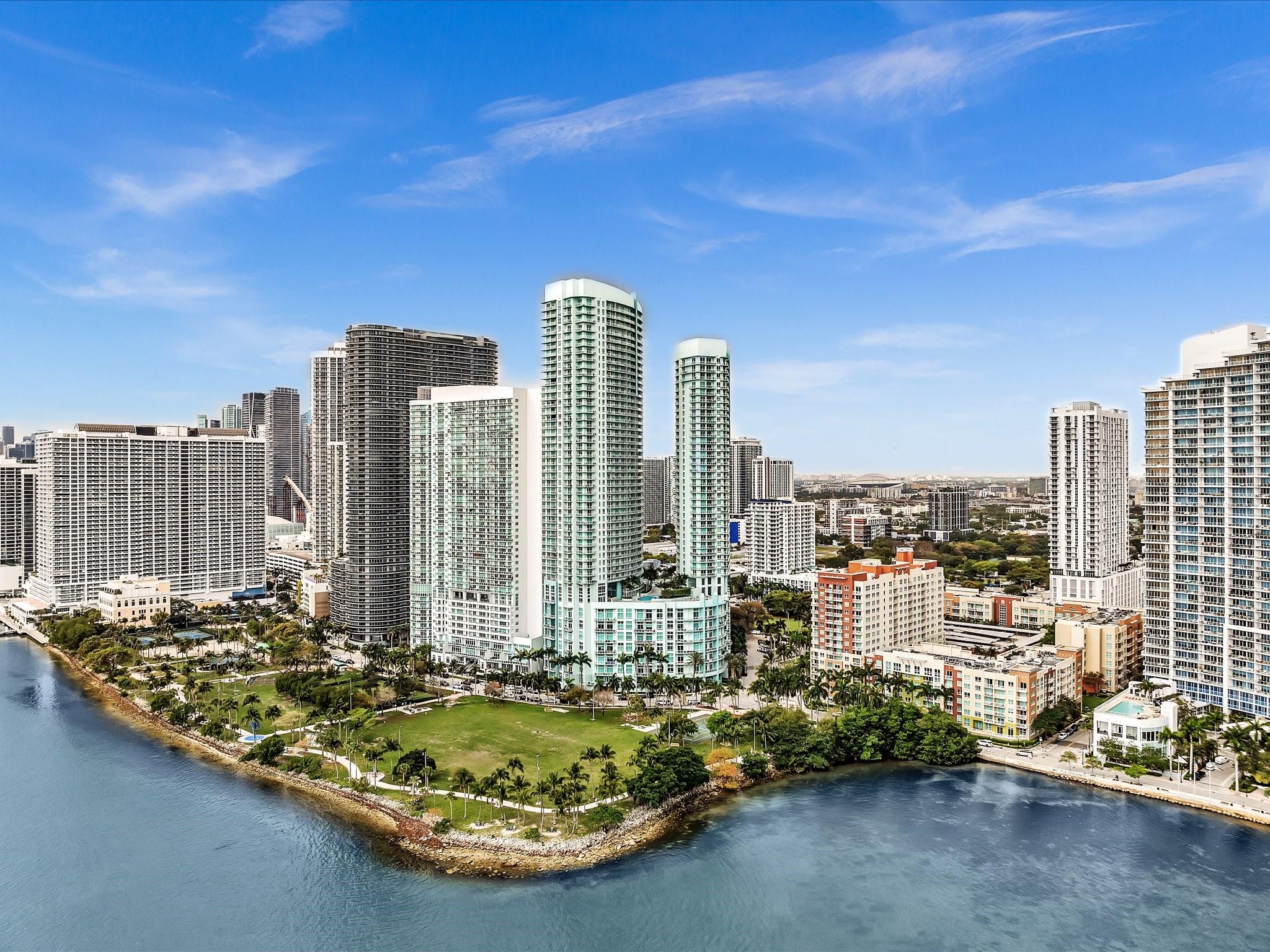 Quantum on the Bay - Residential