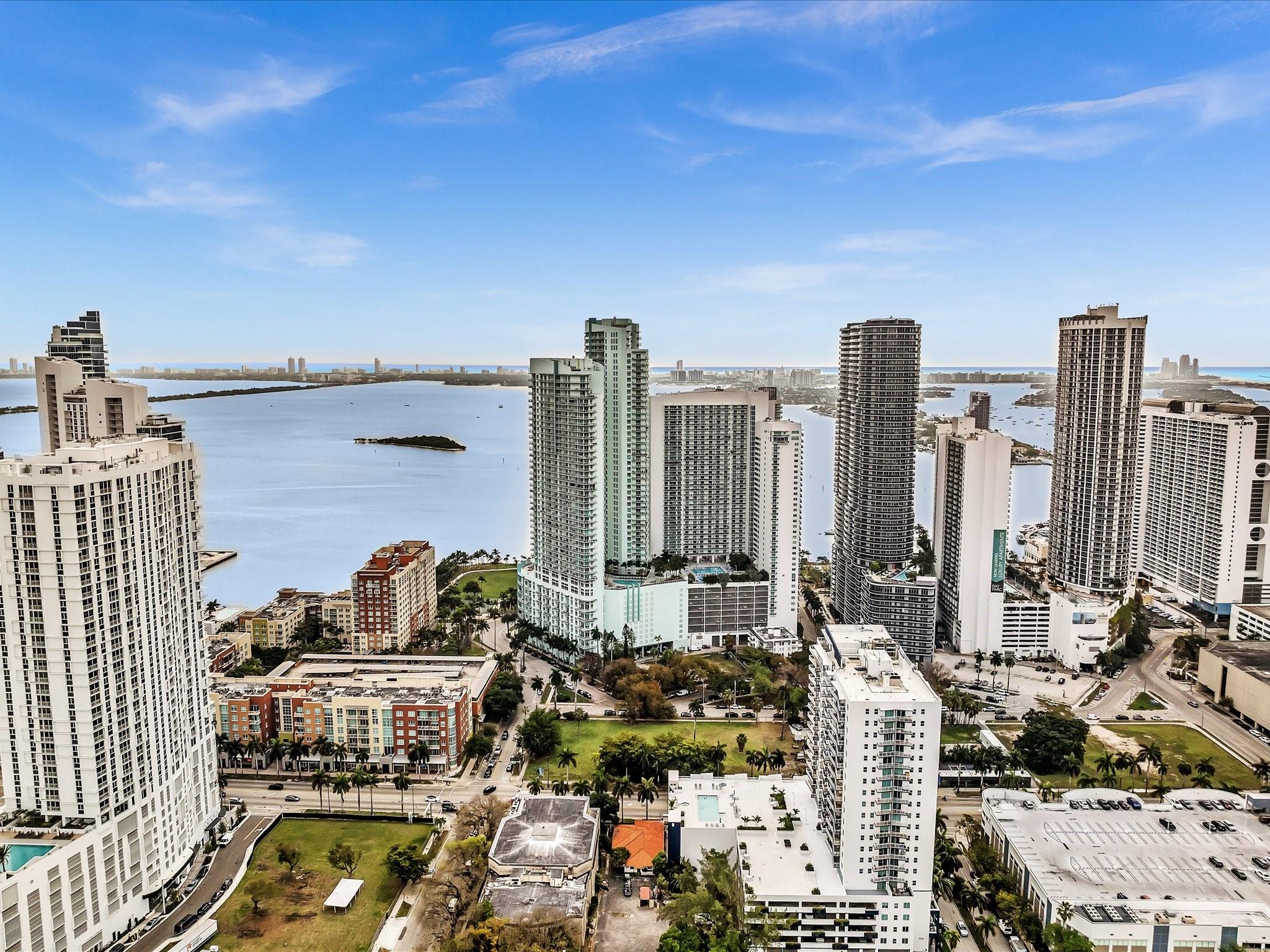 Quantum on the Bay - Residential
