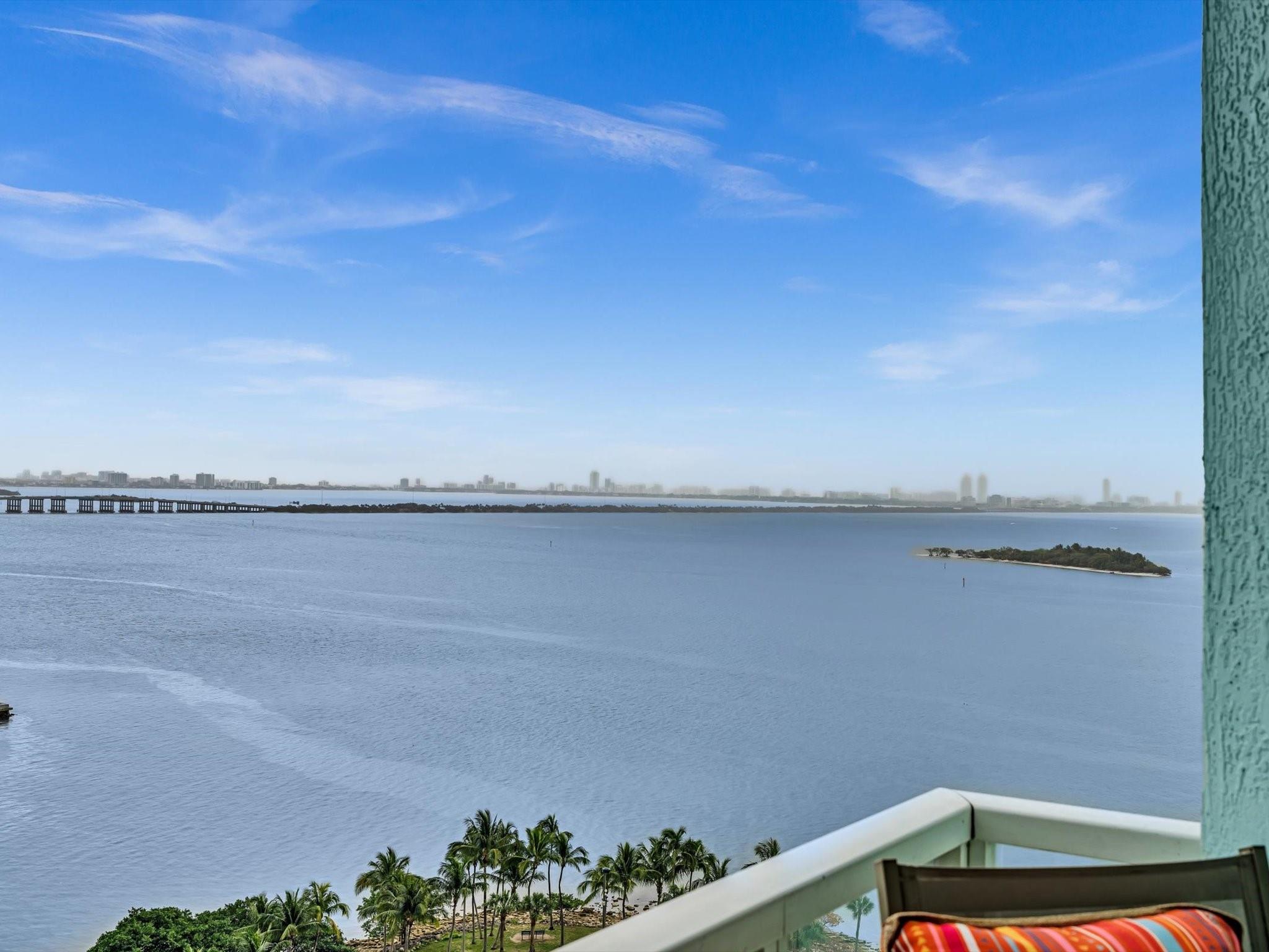 1900 N Bayshore Dr 1504