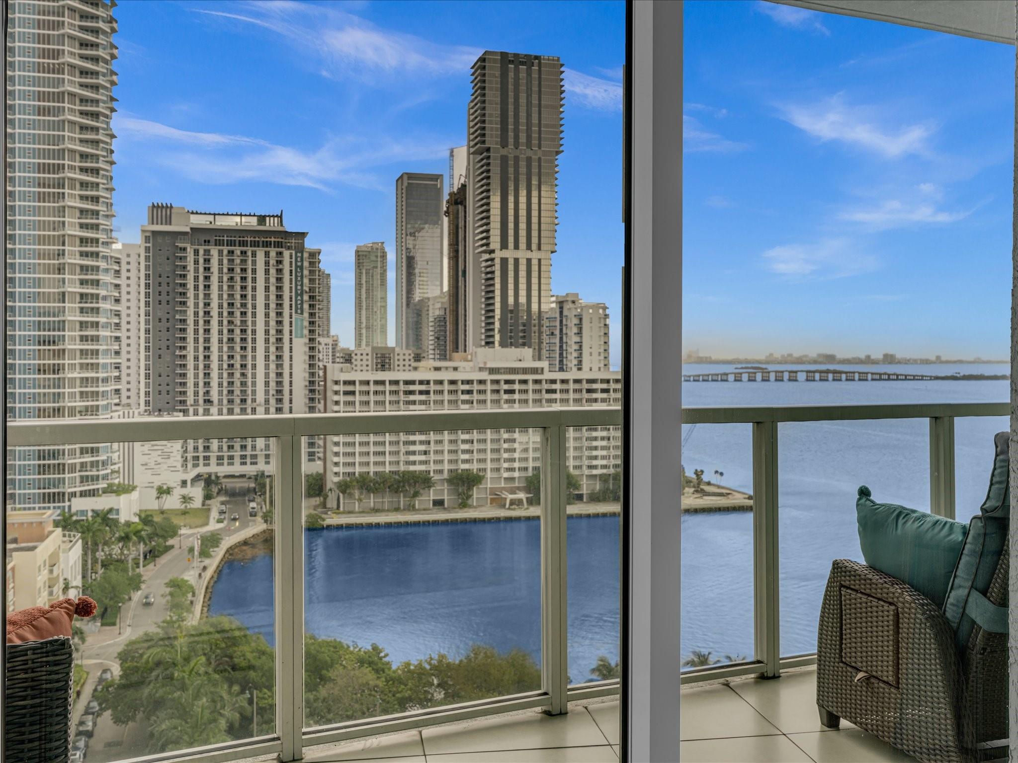 1900 N Bayshore Dr 1504