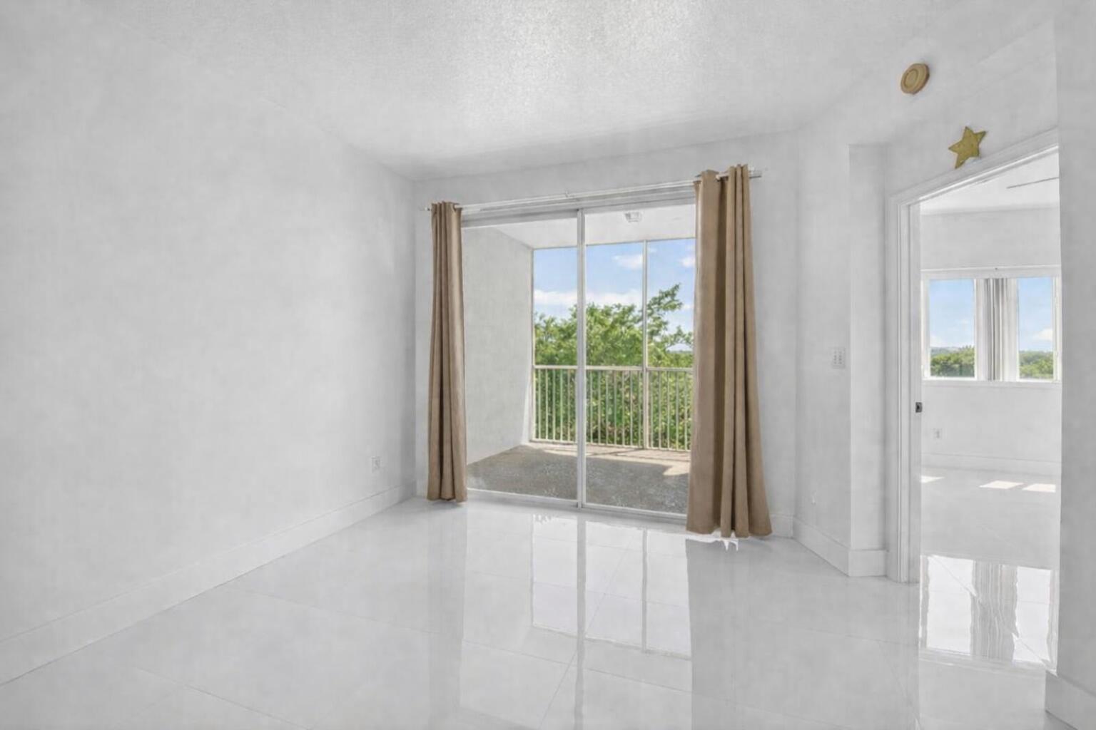 CORONADO AT BOCA RATON CONDO - Residential