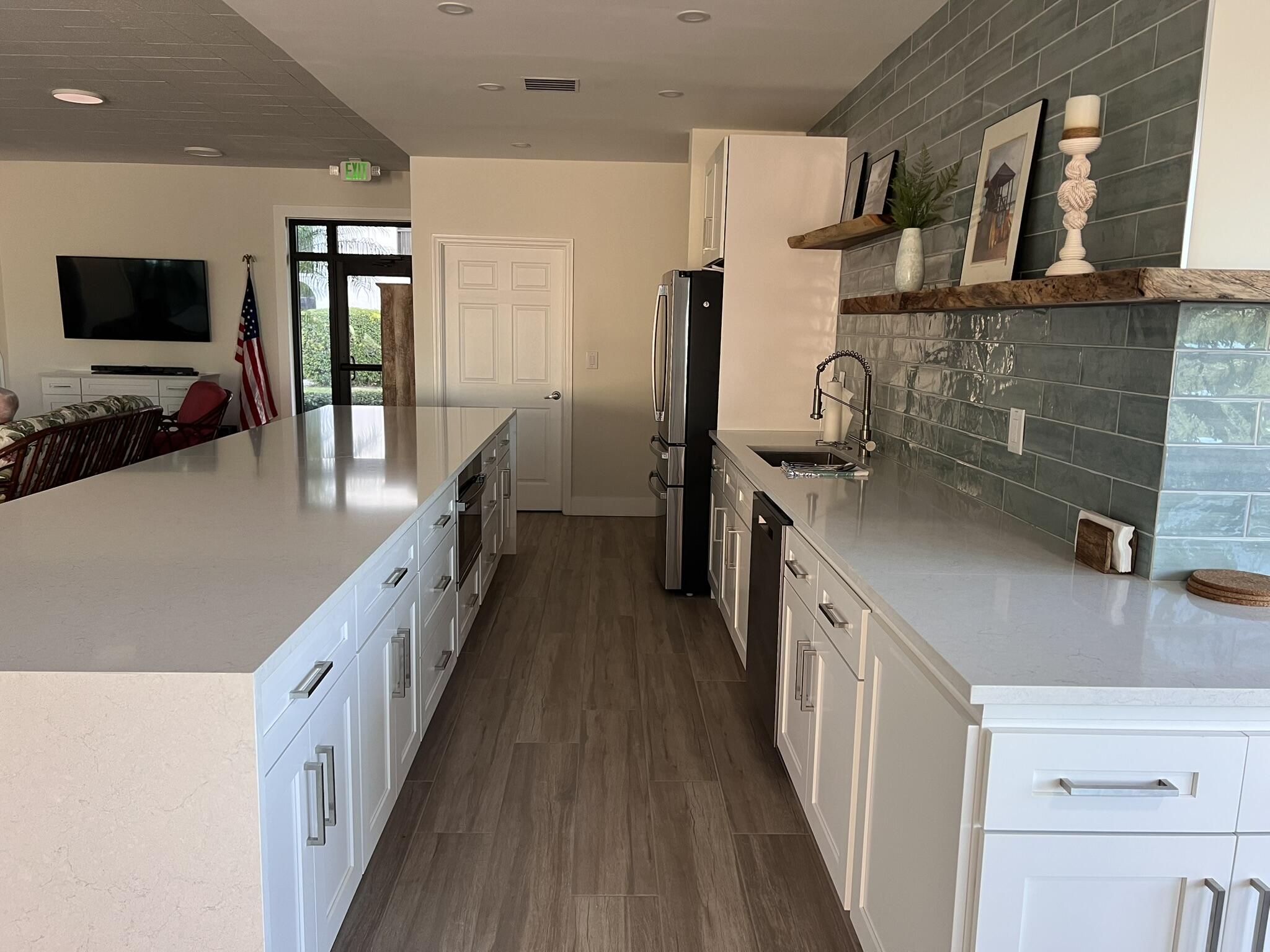 HILLSBORO LANDINGS CONDO NO ONE - Residential