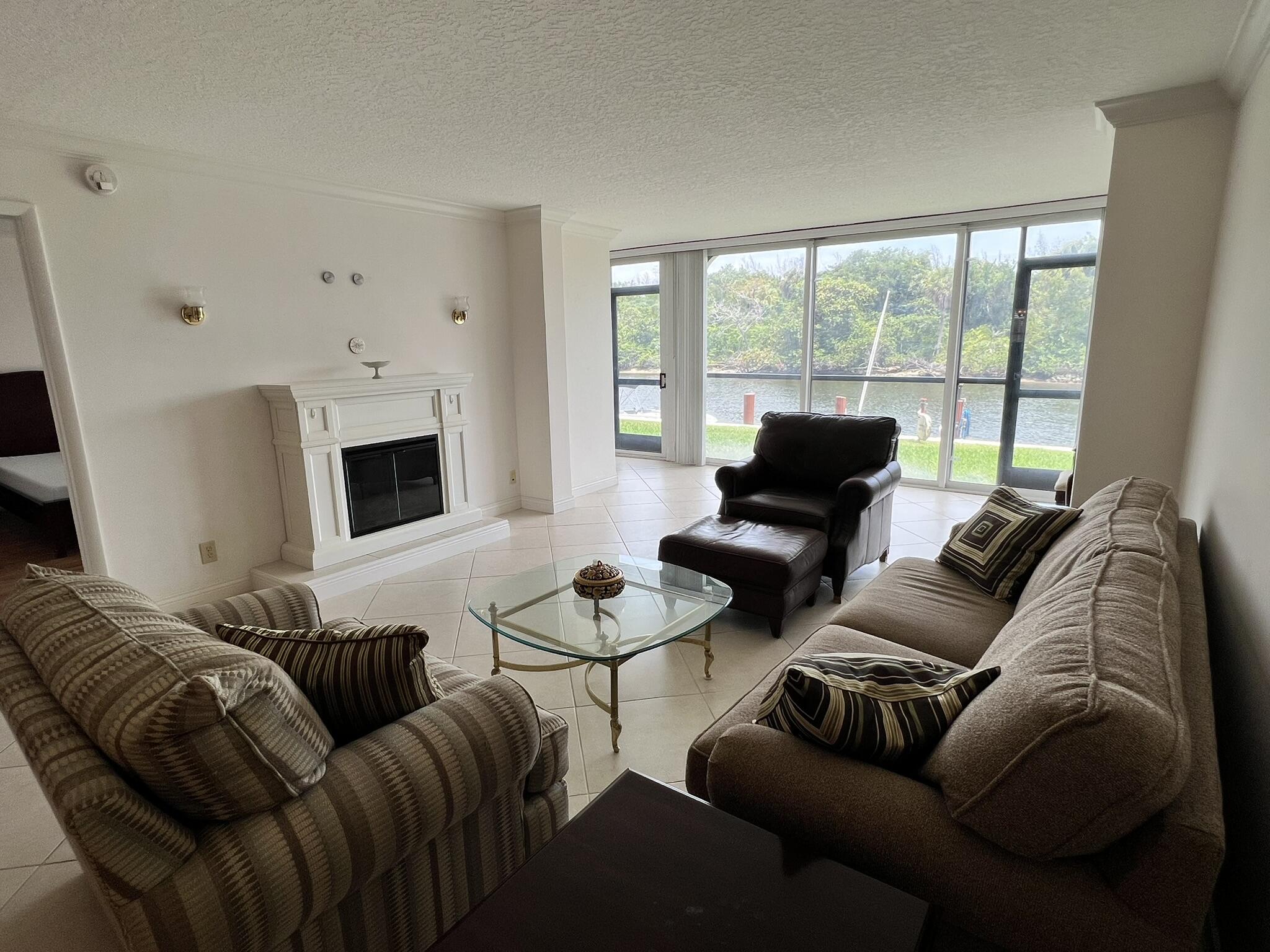 HILLSBORO LANDINGS CONDO NO ONE - Residential