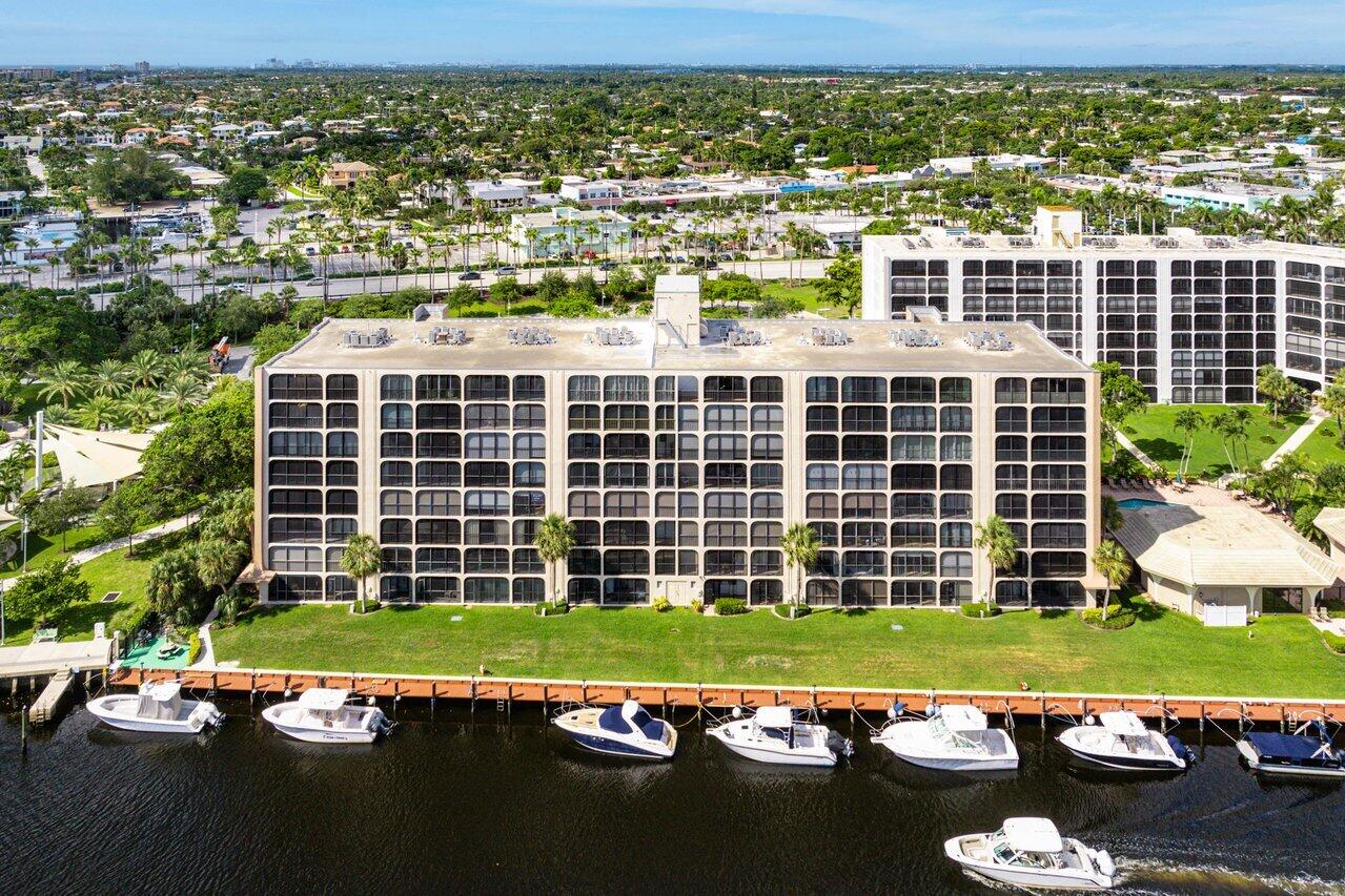 HILLSBORO LANDINGS CONDO NO ONE - Residential
