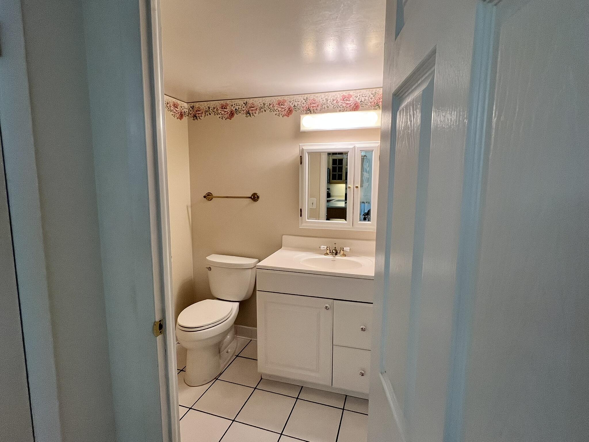 HILLSBORO LANDINGS CONDO NO ONE - Residential
