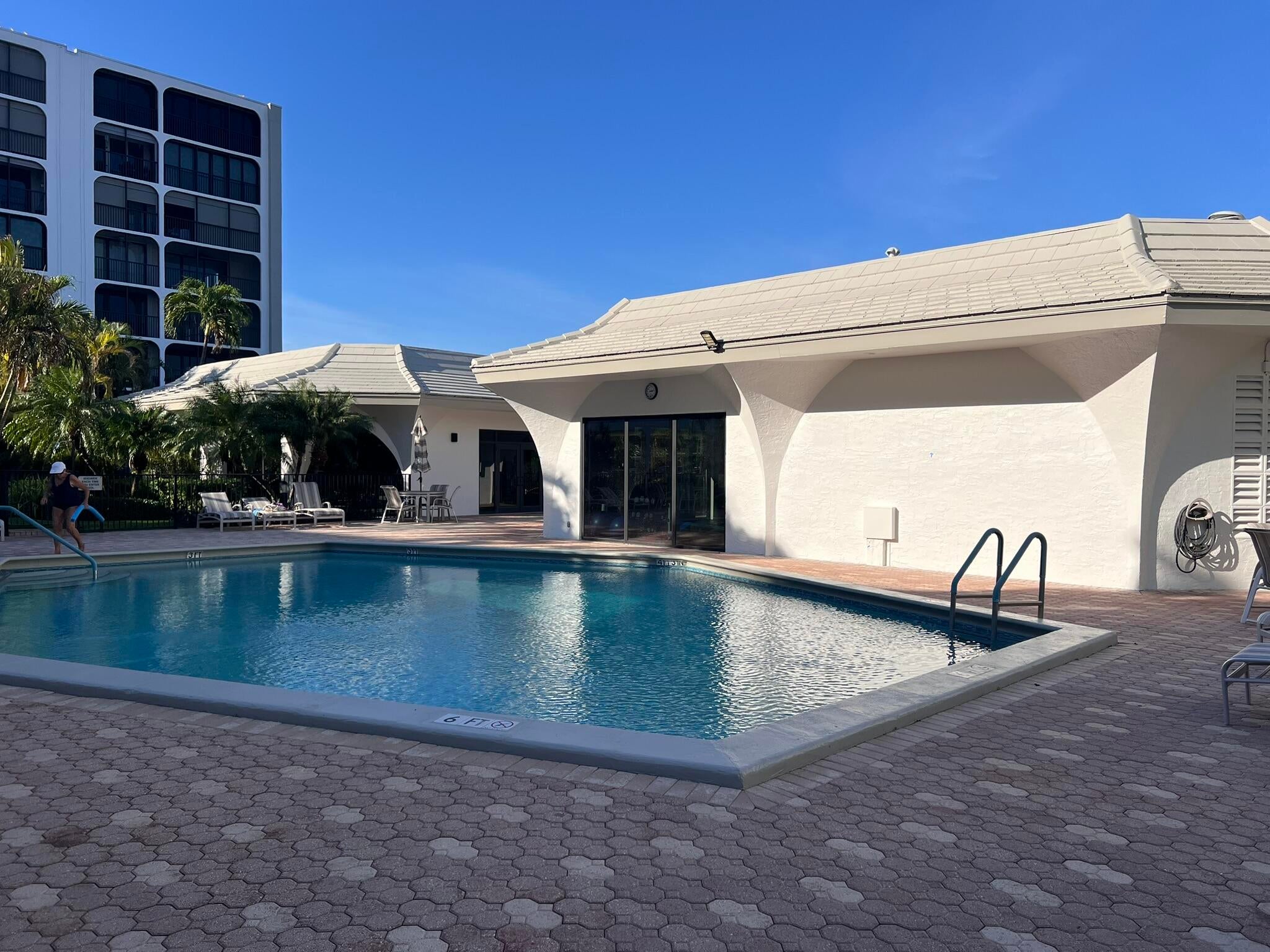 HILLSBORO LANDINGS CONDO NO ONE - Residential