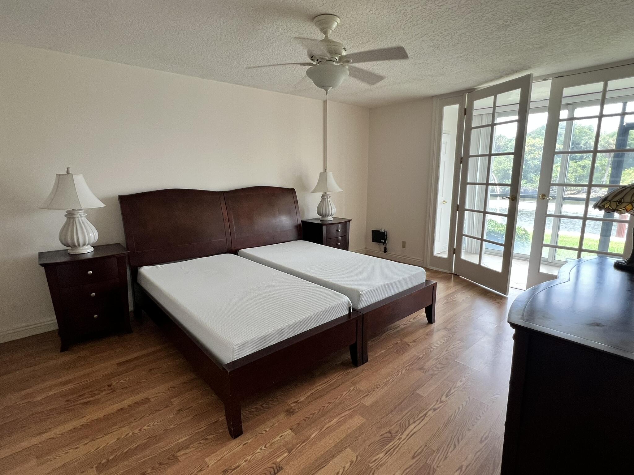 HILLSBORO LANDINGS CONDO NO ONE - Residential