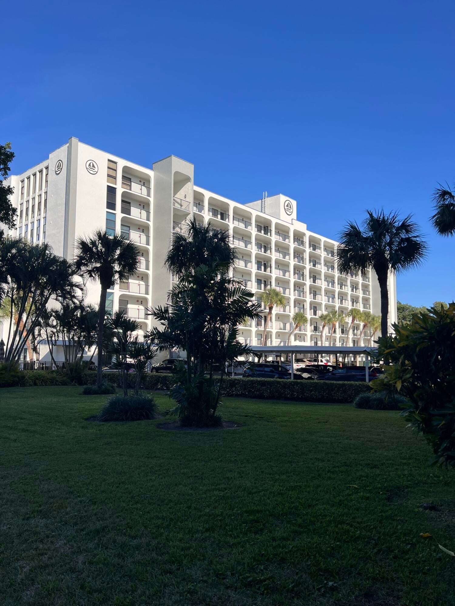 HILLSBORO LANDINGS CONDO NO ONE - Residential