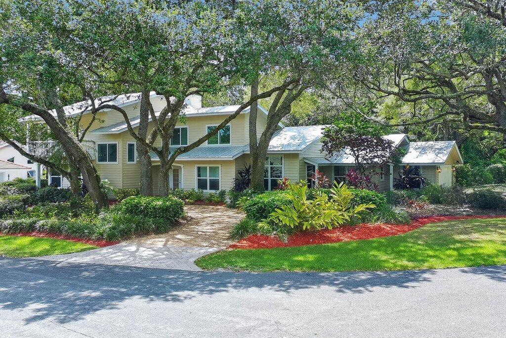 Photo of 15 HERITAGE Way, Sewalls Point, FL 34996 (MLS # B26065834)