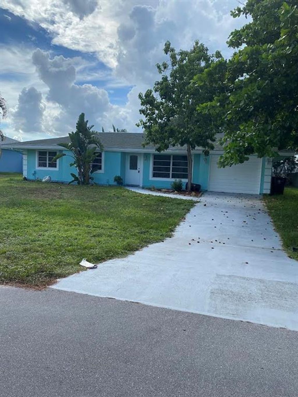 Photo of 1450 SE Portillo Road, Port Saint Lucie, FL 34952 (MLS # R10827775)