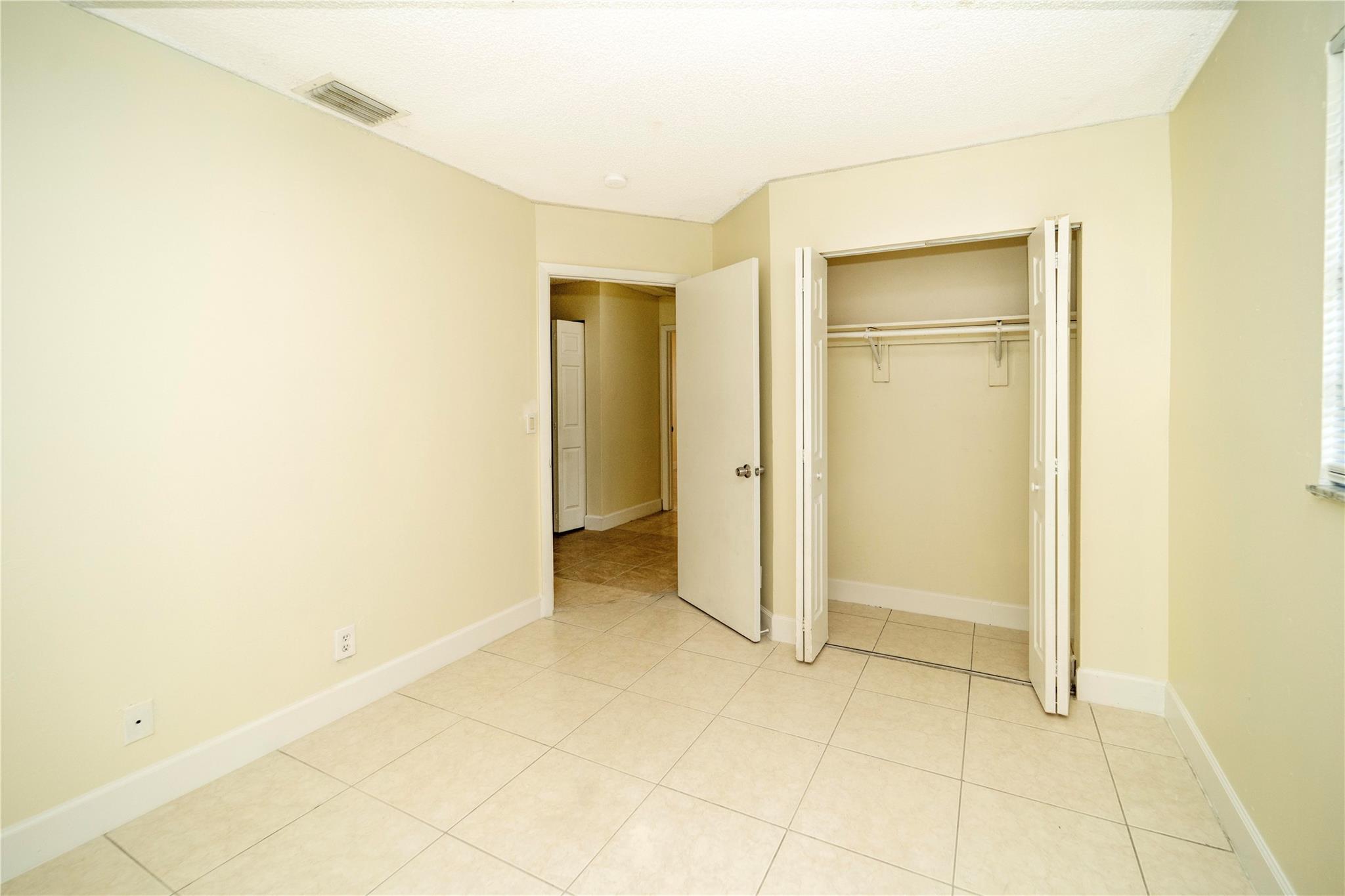 Castlewood 71-37 B - Residential Income