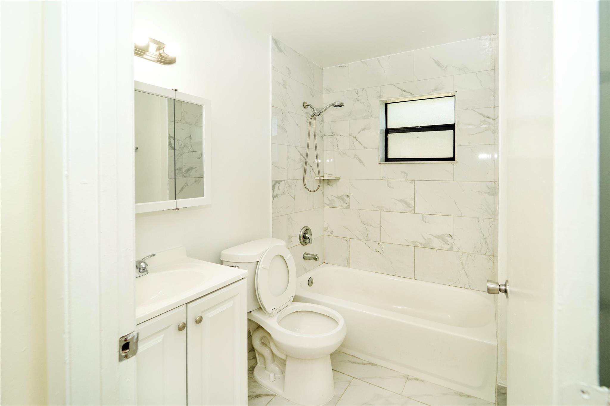 Castlewood 71-37 B - Residential Income