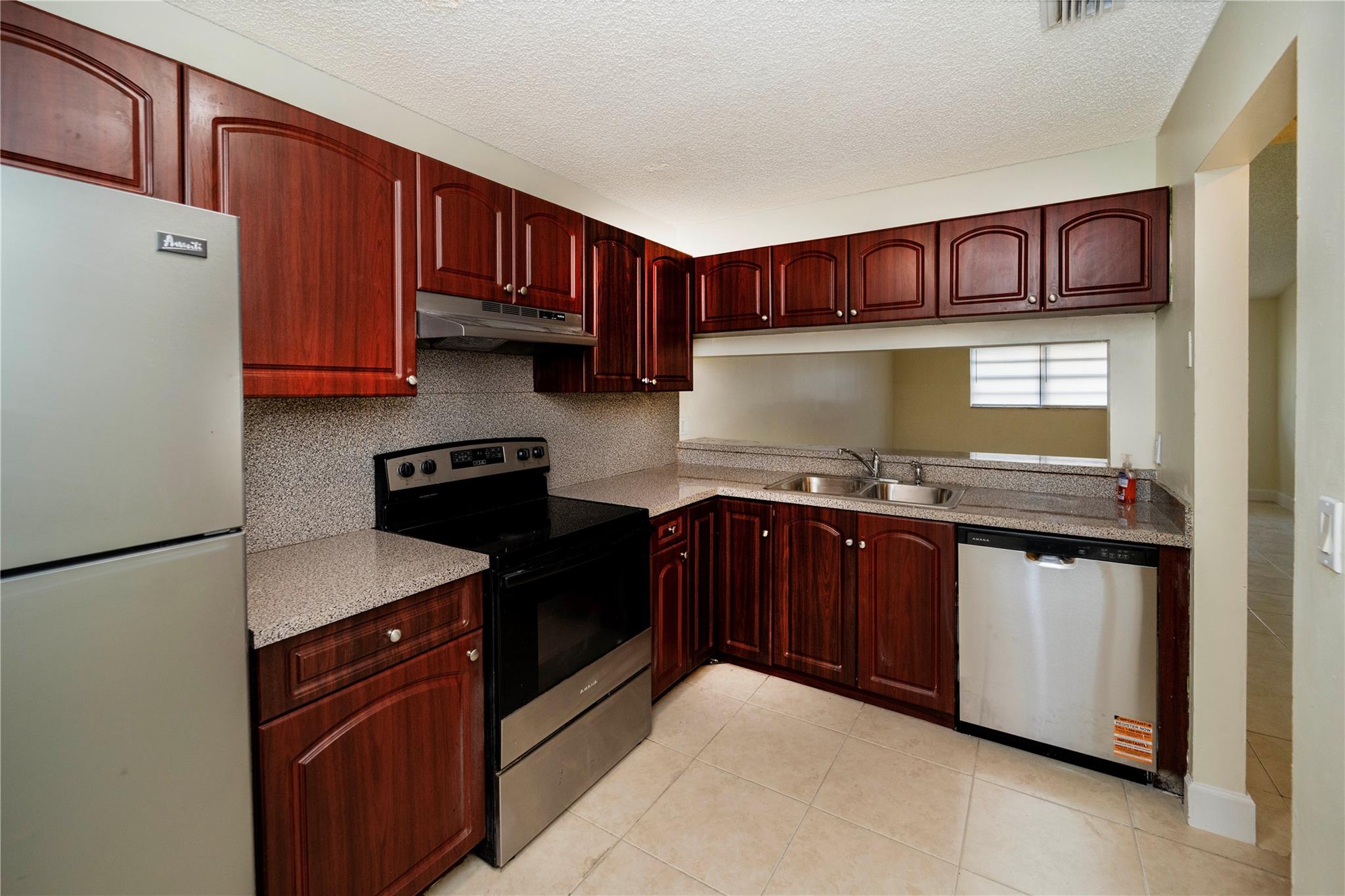 Castlewood 71-37 B - Residential Income